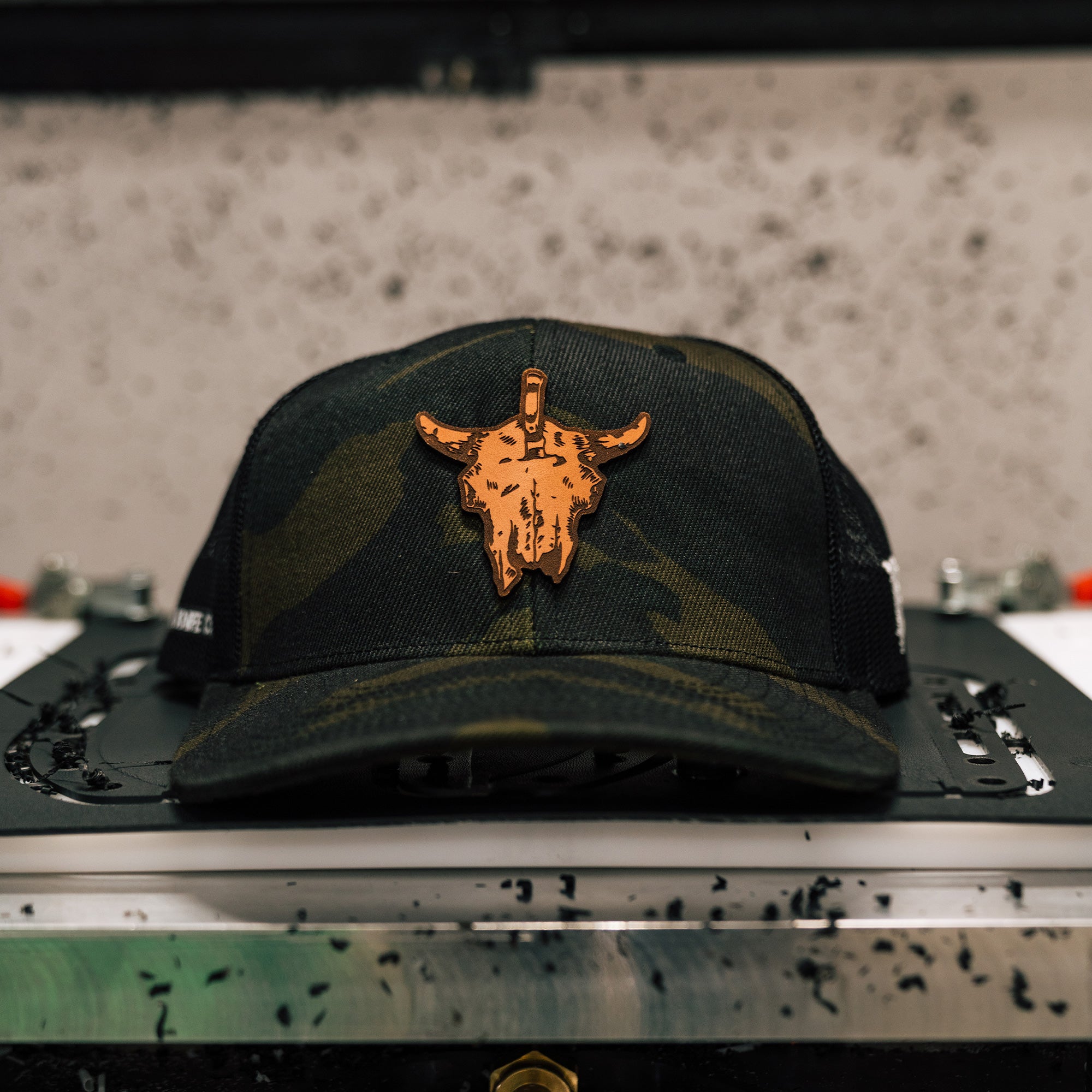 MKC BISON SKULL PATCH - CAMO TRUCKER SNAPBACK