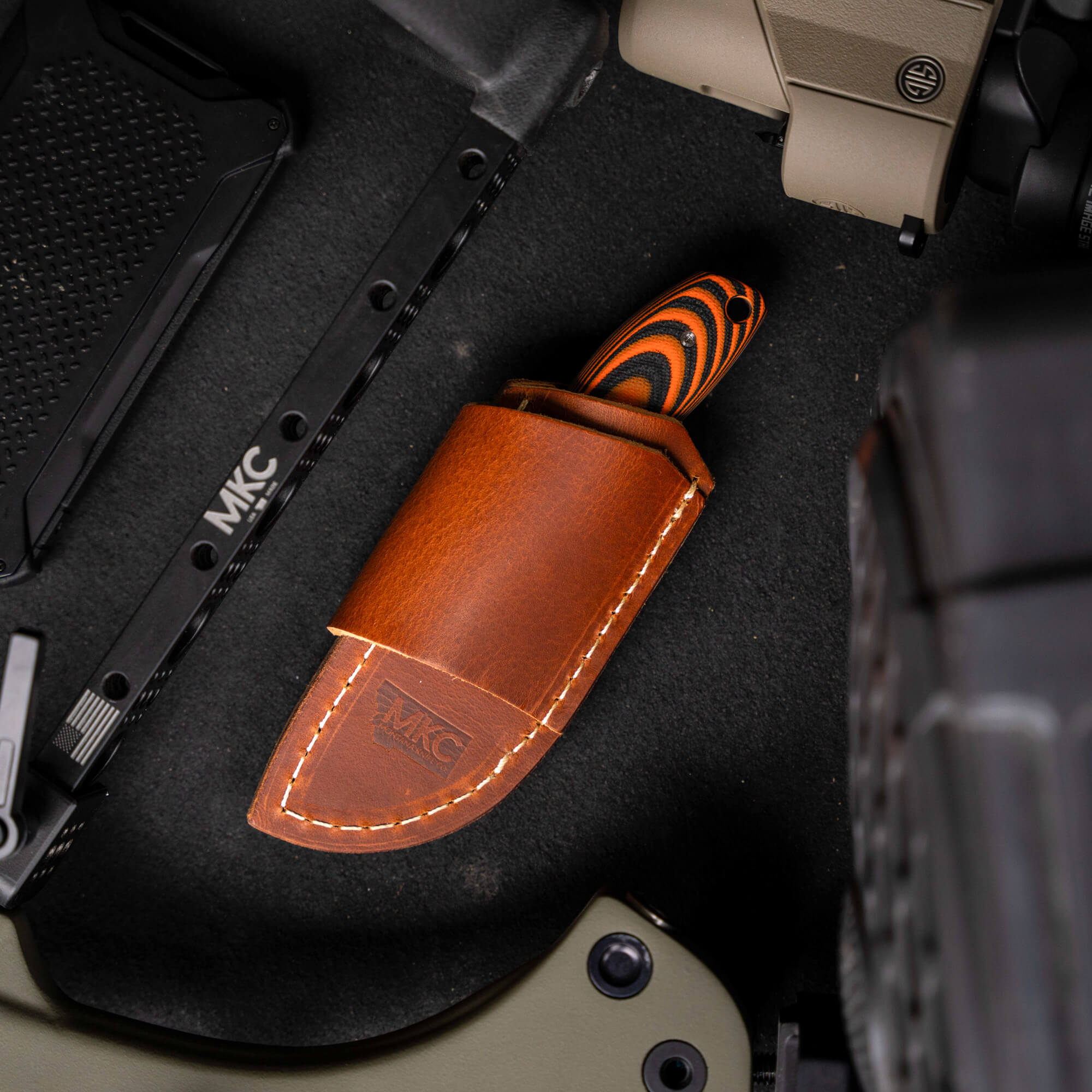 PACKOUT LEATHER SHEATH - HORIZONTAL BELT CARRY