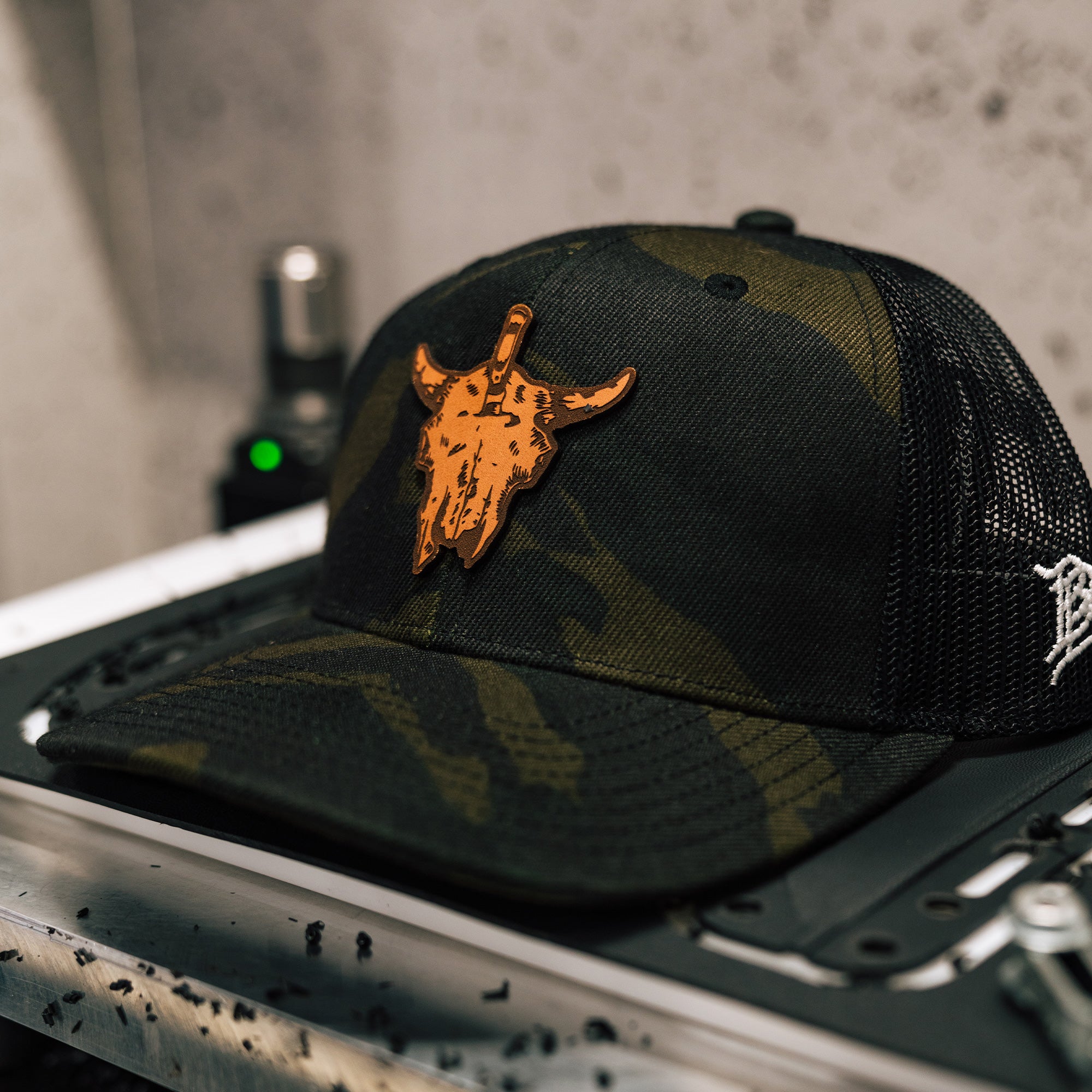 MKC BISON SKULL PATCH - CAMO TRUCKER SNAPBACK