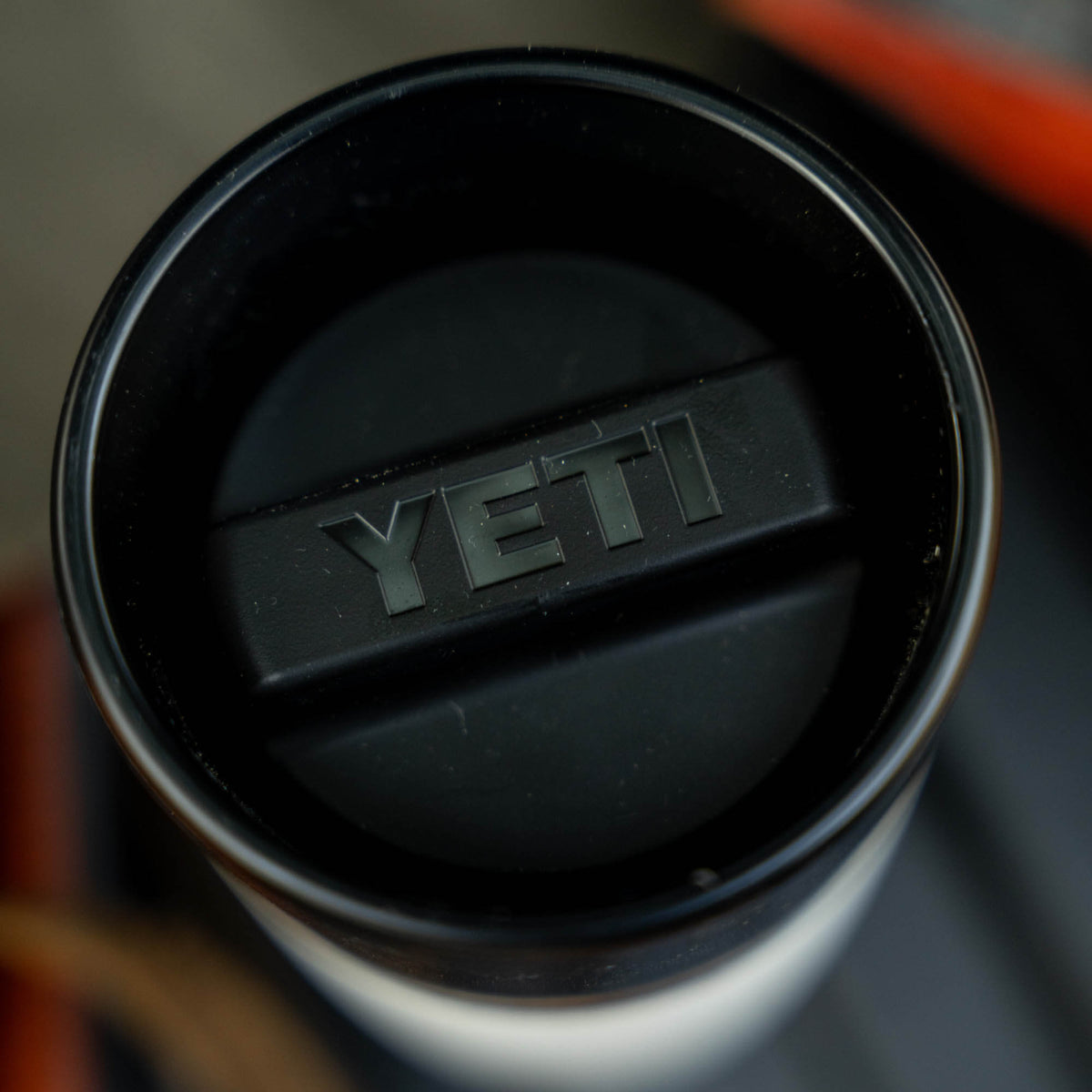MKC x YETI RAMBLER 12 OZ HOTSHOT - WHITE