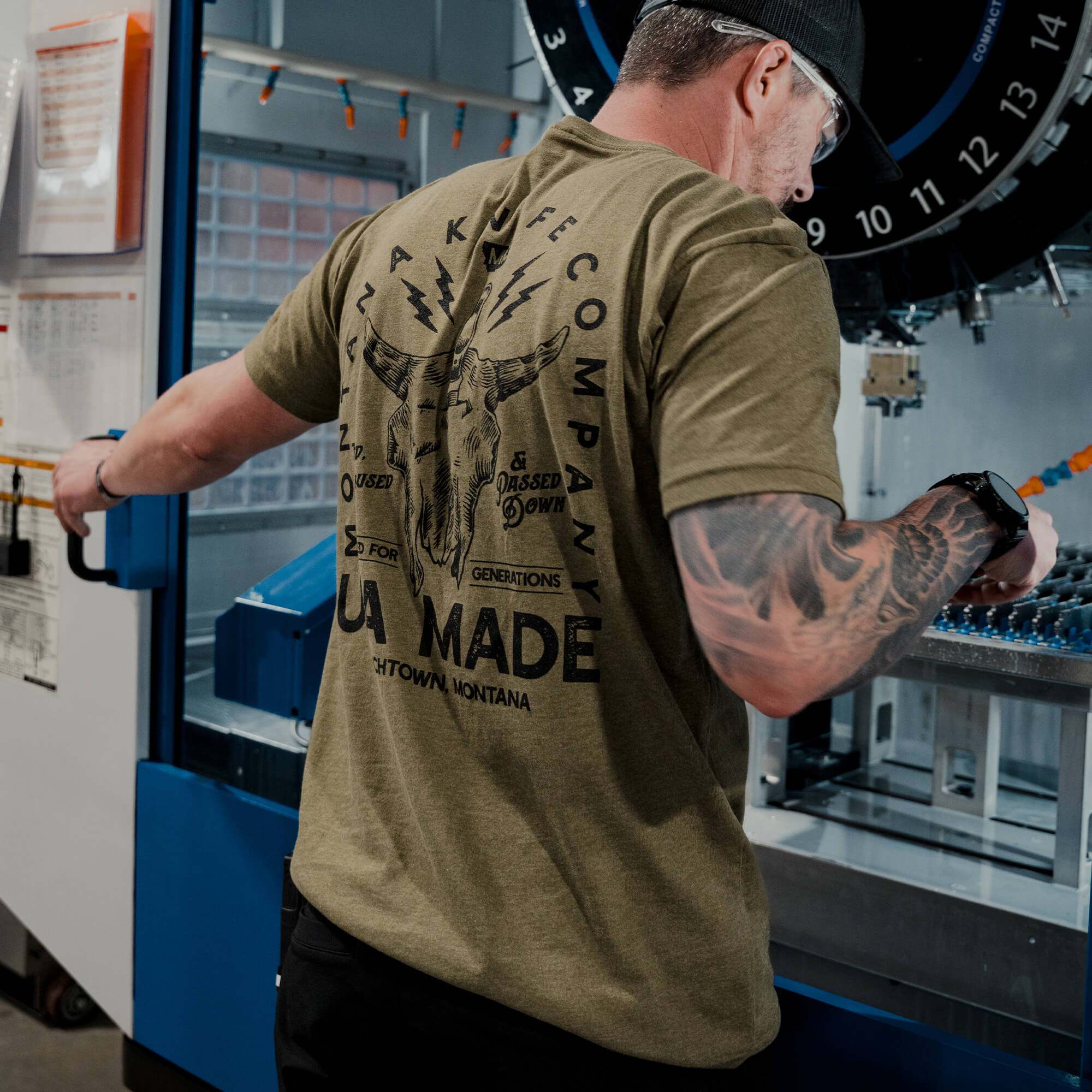 MKC BISON SKULL TEE - OLIVE