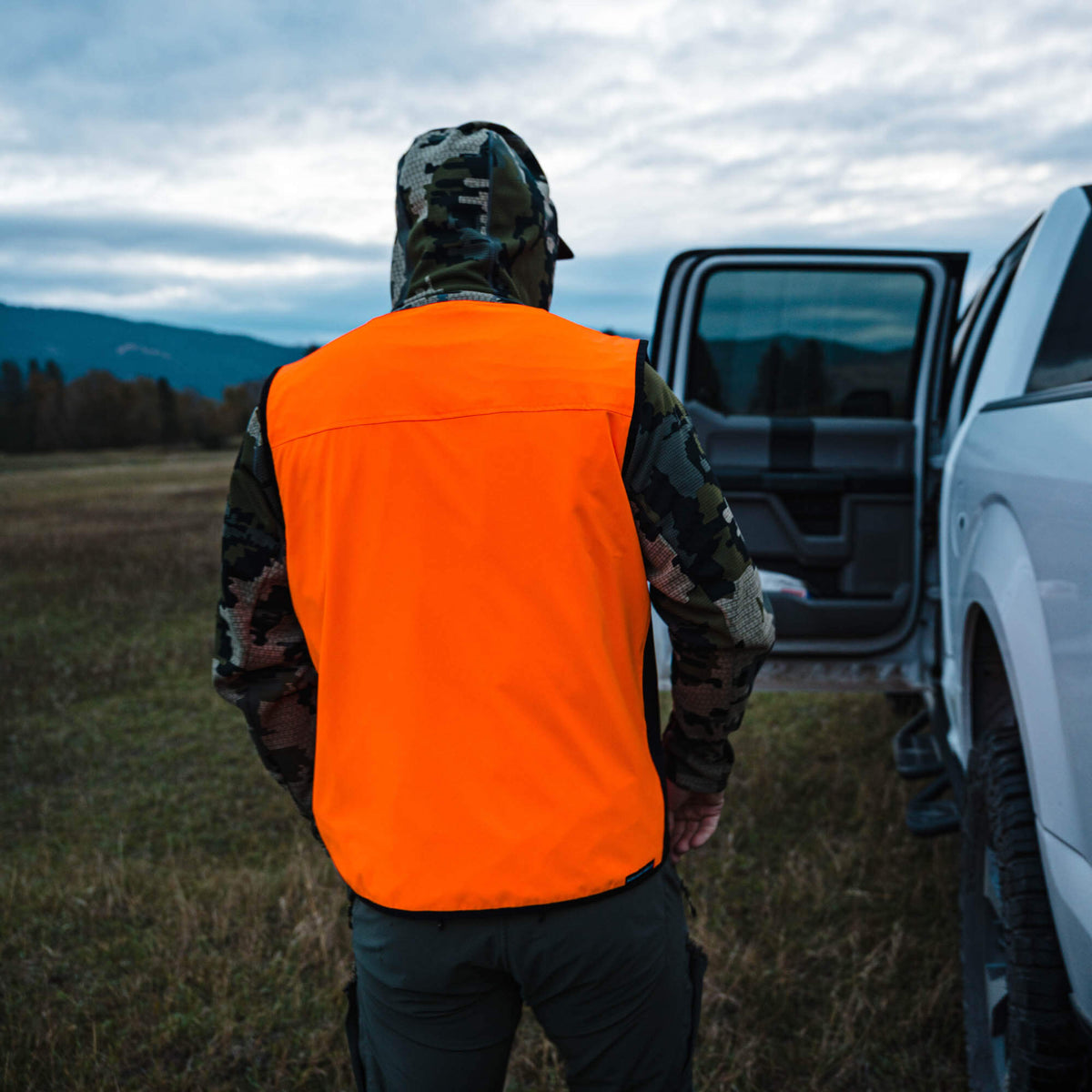 MKC LIGHTWEIGHT BLAZE VEST