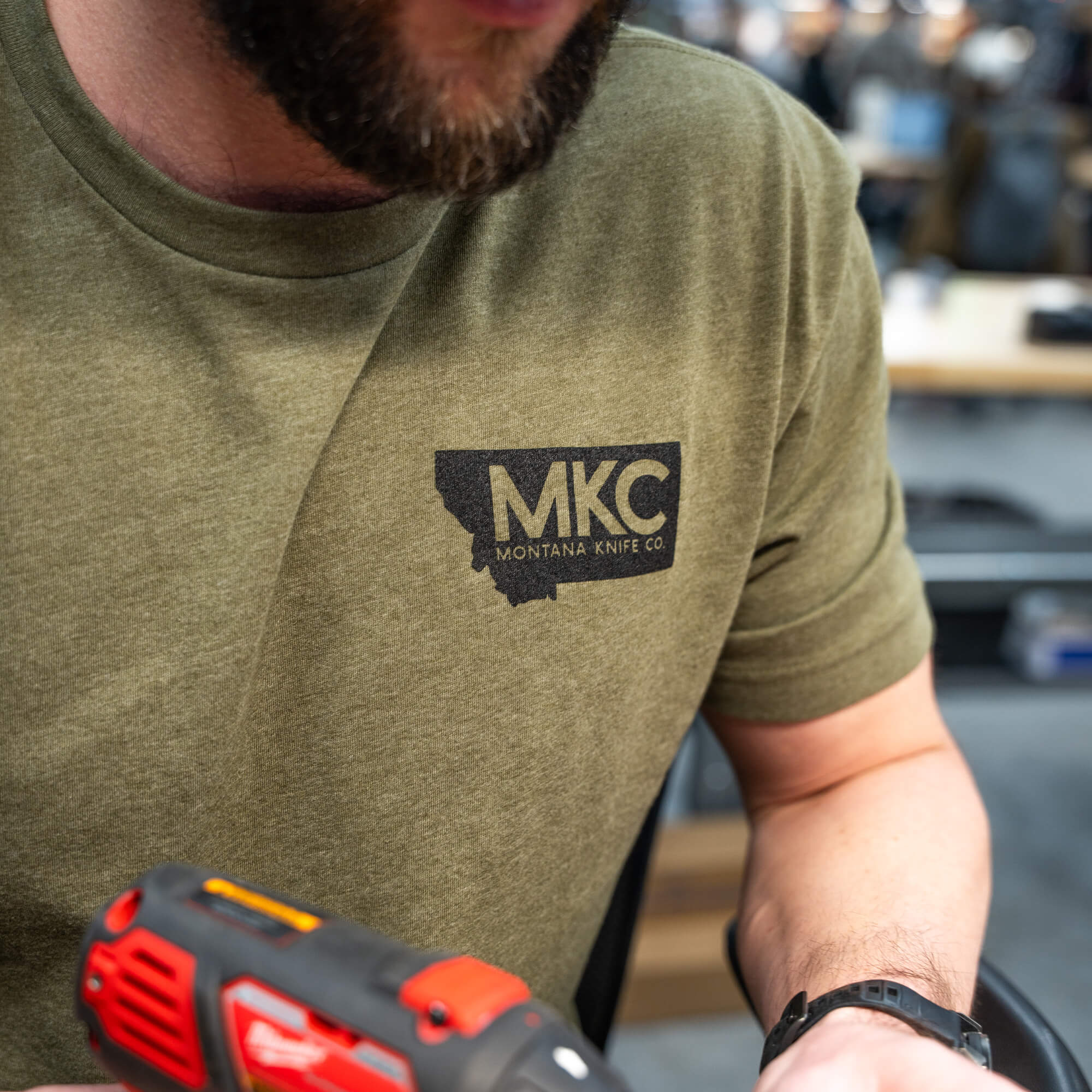 SPEEDGOAT SKULL TEE - OLIVE