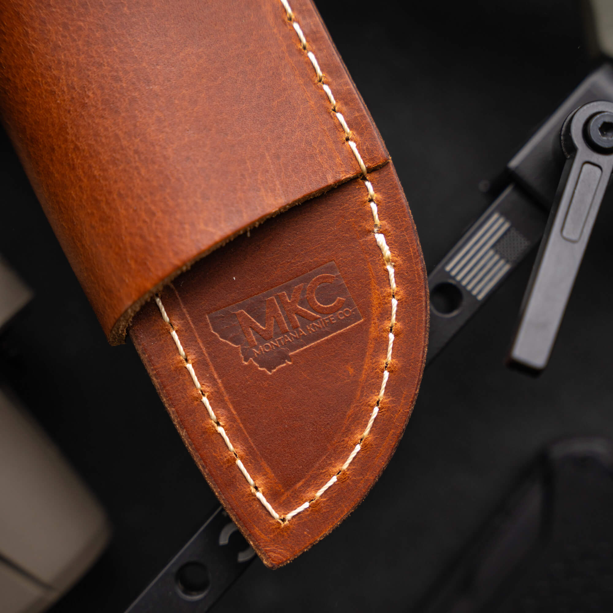 PACKOUT LEATHER SHEATH - HORIZONTAL BELT CARRY