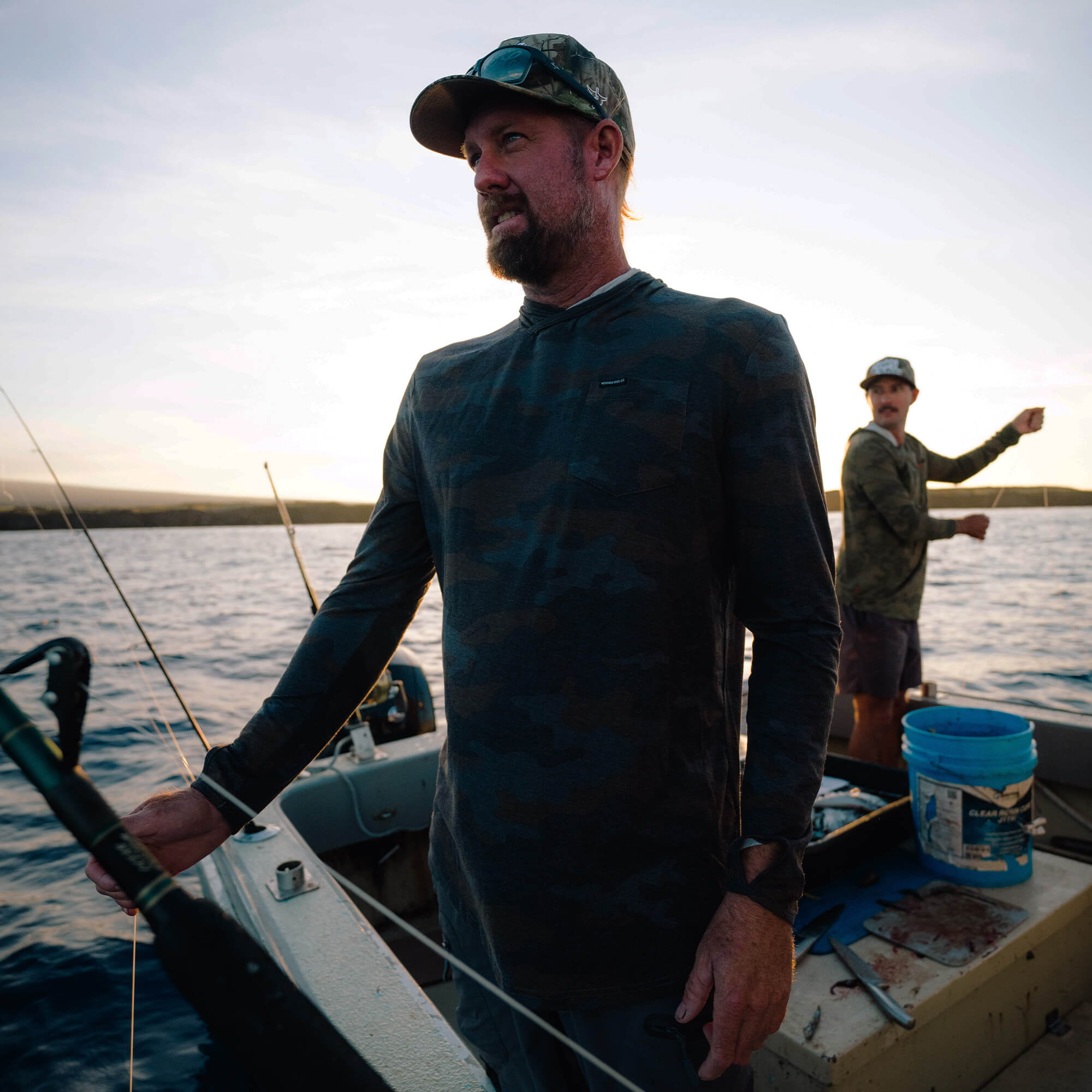 RIMROCK LIGHTWEIGHT HOODIE - DARK WOODLAND CAMO