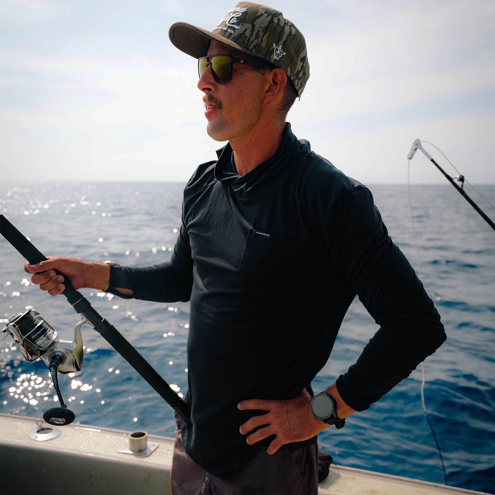 RIMROCK LIGHTWEIGHT HOODIE - BLACK