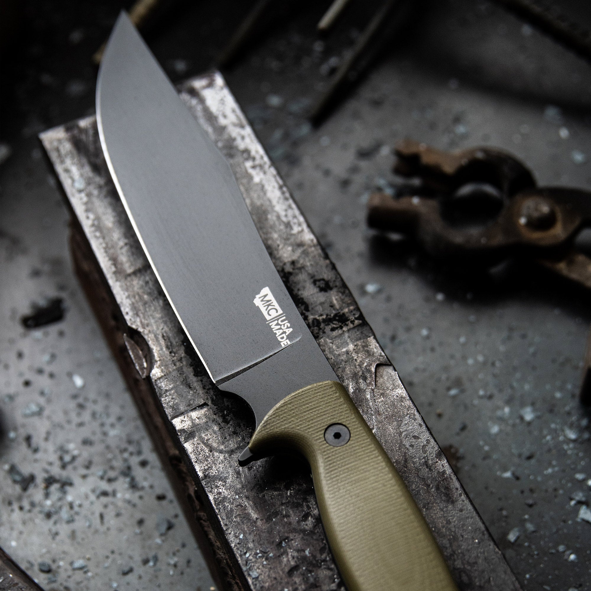 THE MARSHALL BUSHCRAFT KNIFE - OLIVE