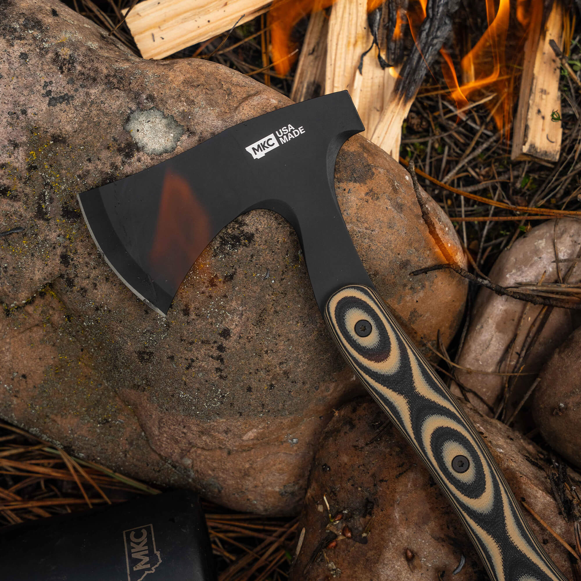HELLGATE HATCHET - TAN & BLACK