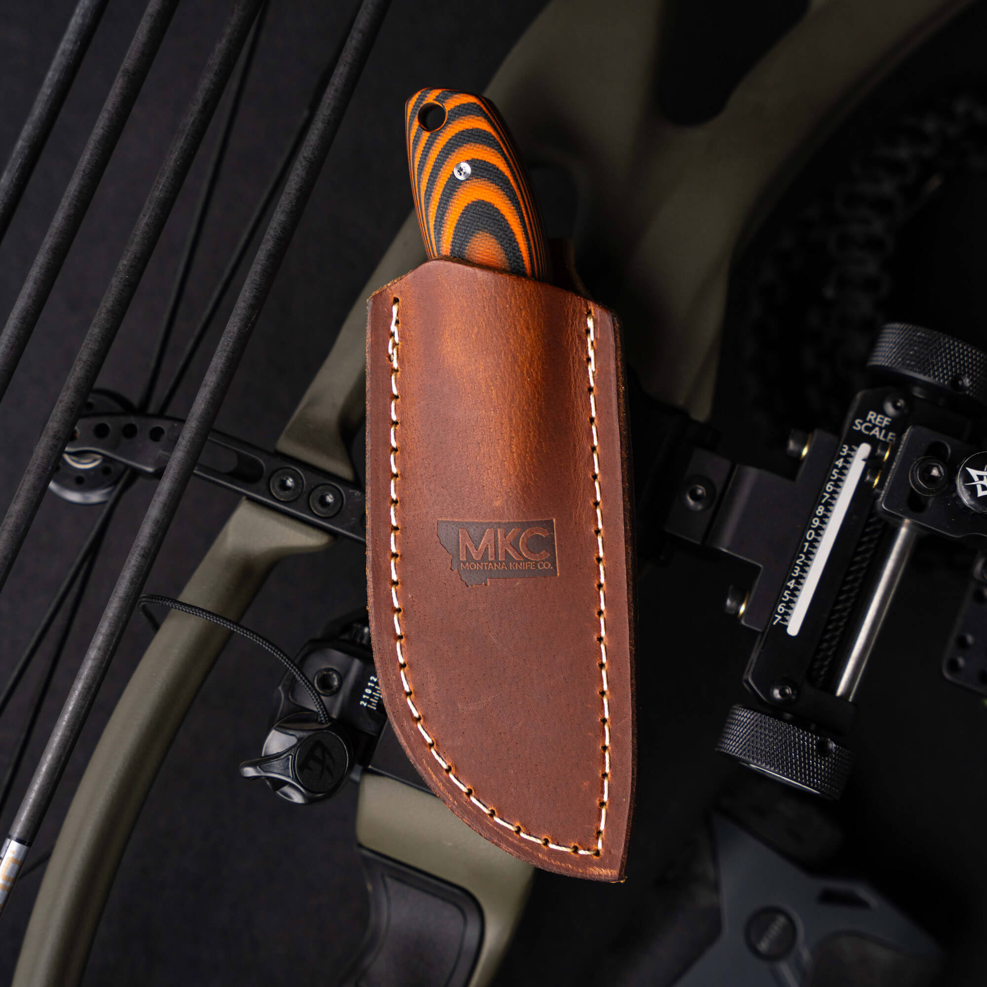 PACKOUT LEATHER SHEATH - VERTICAL BELT CARRY