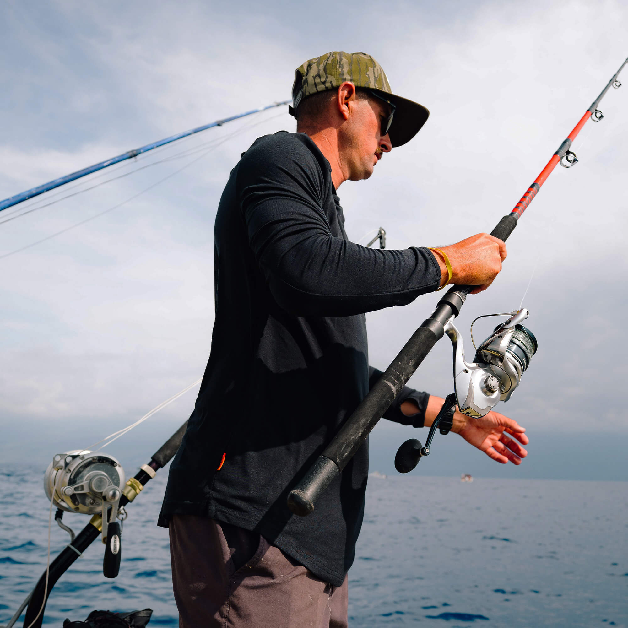 RIMROCK LIGHTWEIGHT HOODIE - BLACK