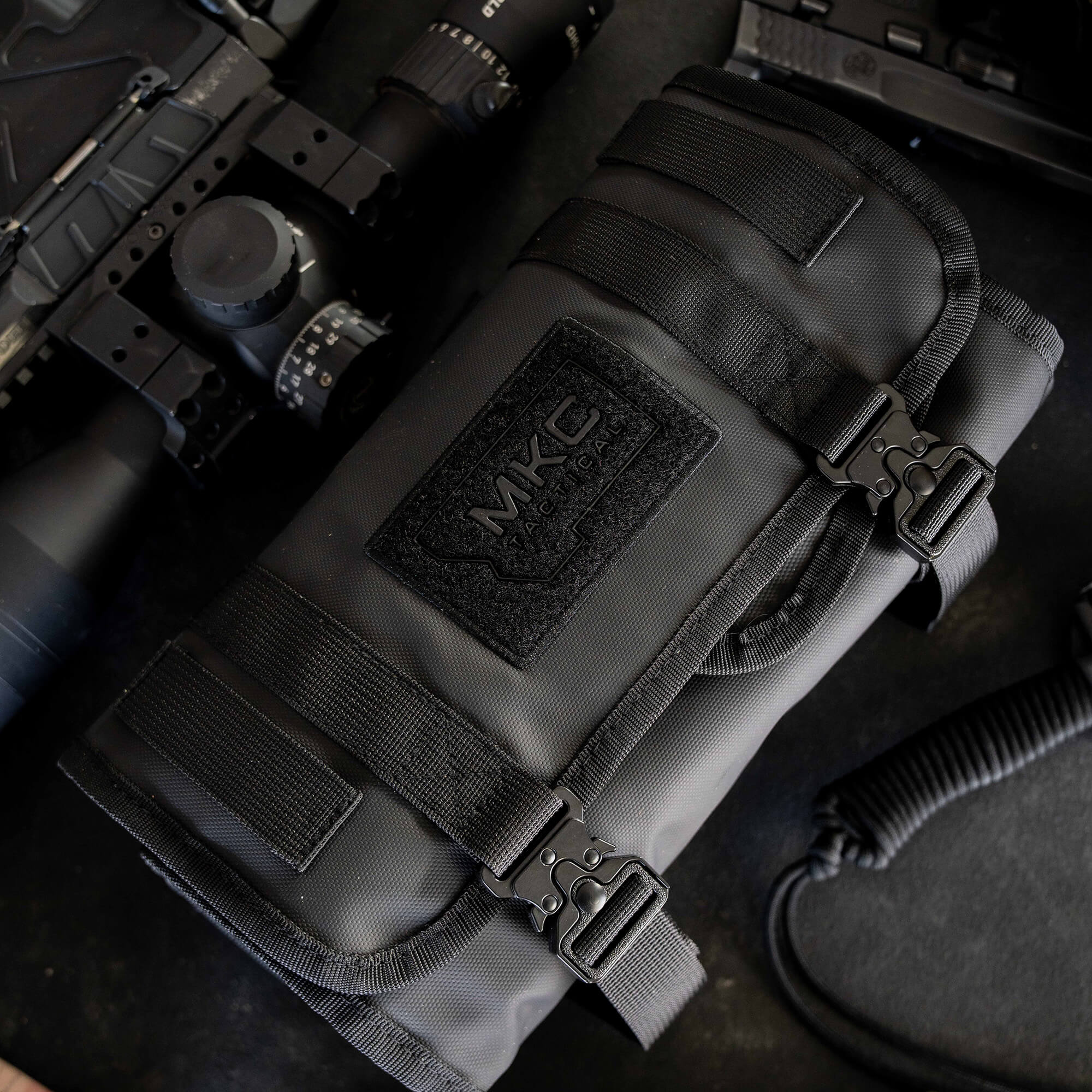 TACTICAL KNIFE ROLL - BLACK
