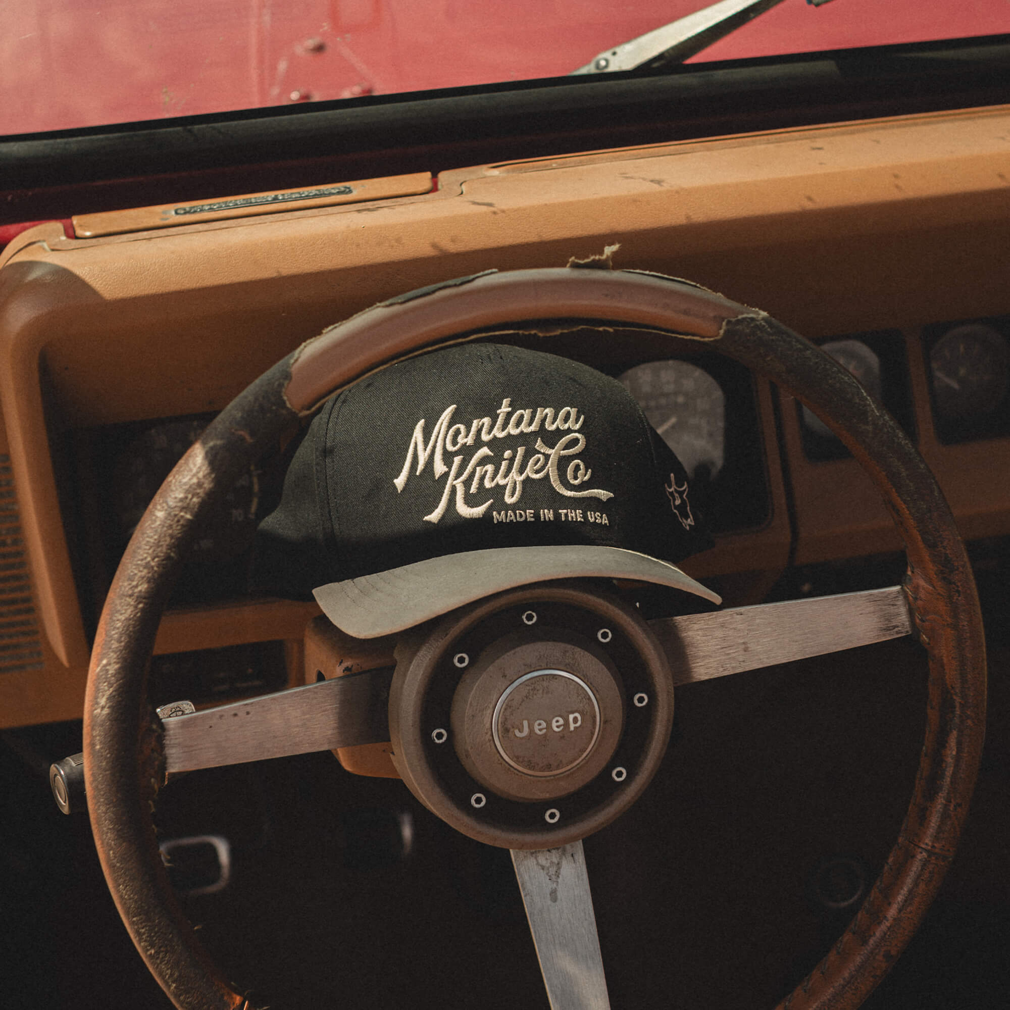 MKC HERITAGE HAT - BLACK/TAN