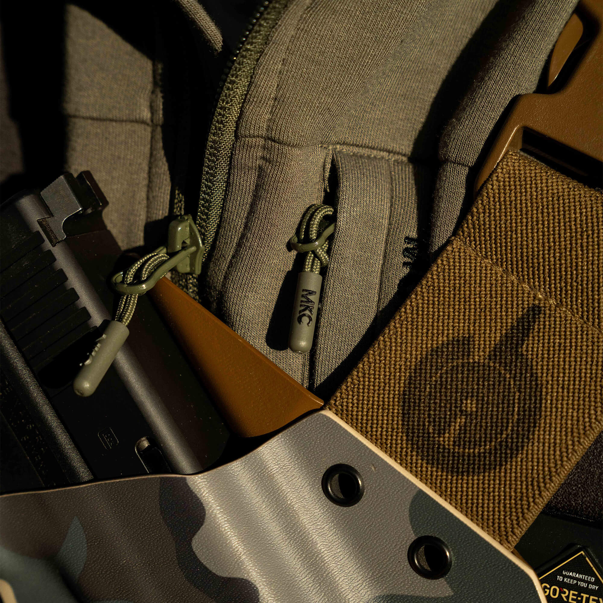 HIGHLINE HALF-ZIP HOODIE - OLIVE