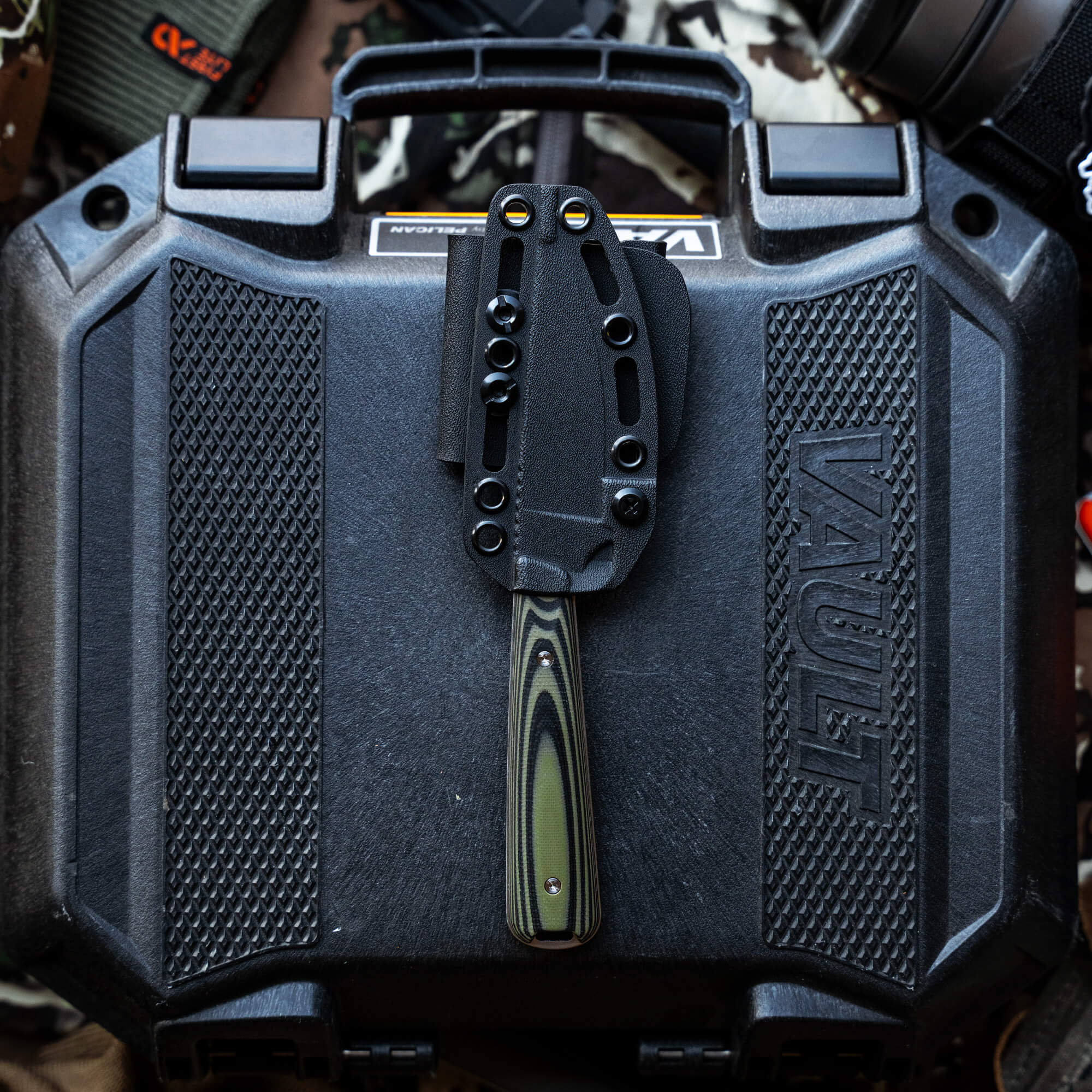 FLATTAIL - GREEN & BLACK