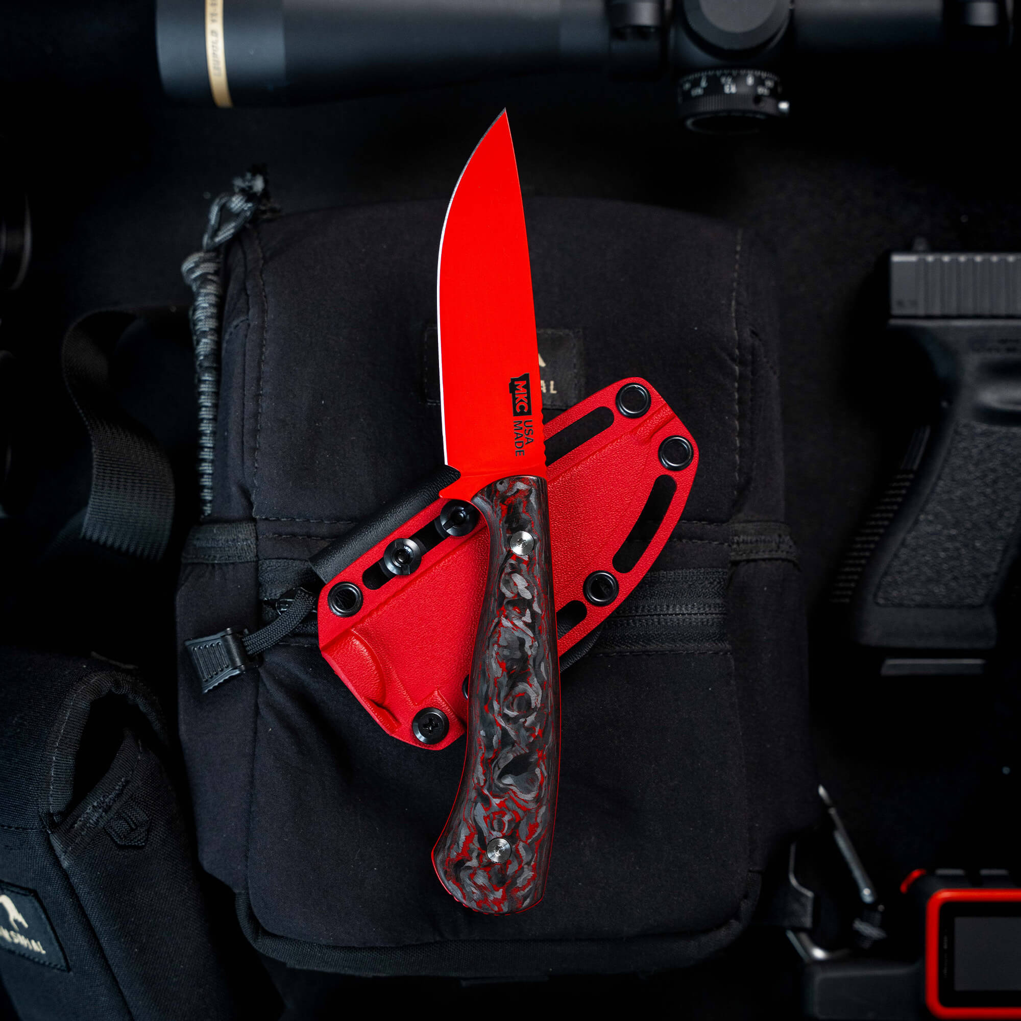 BLOOD BROTHERS WHITETAIL - BLACK/RED