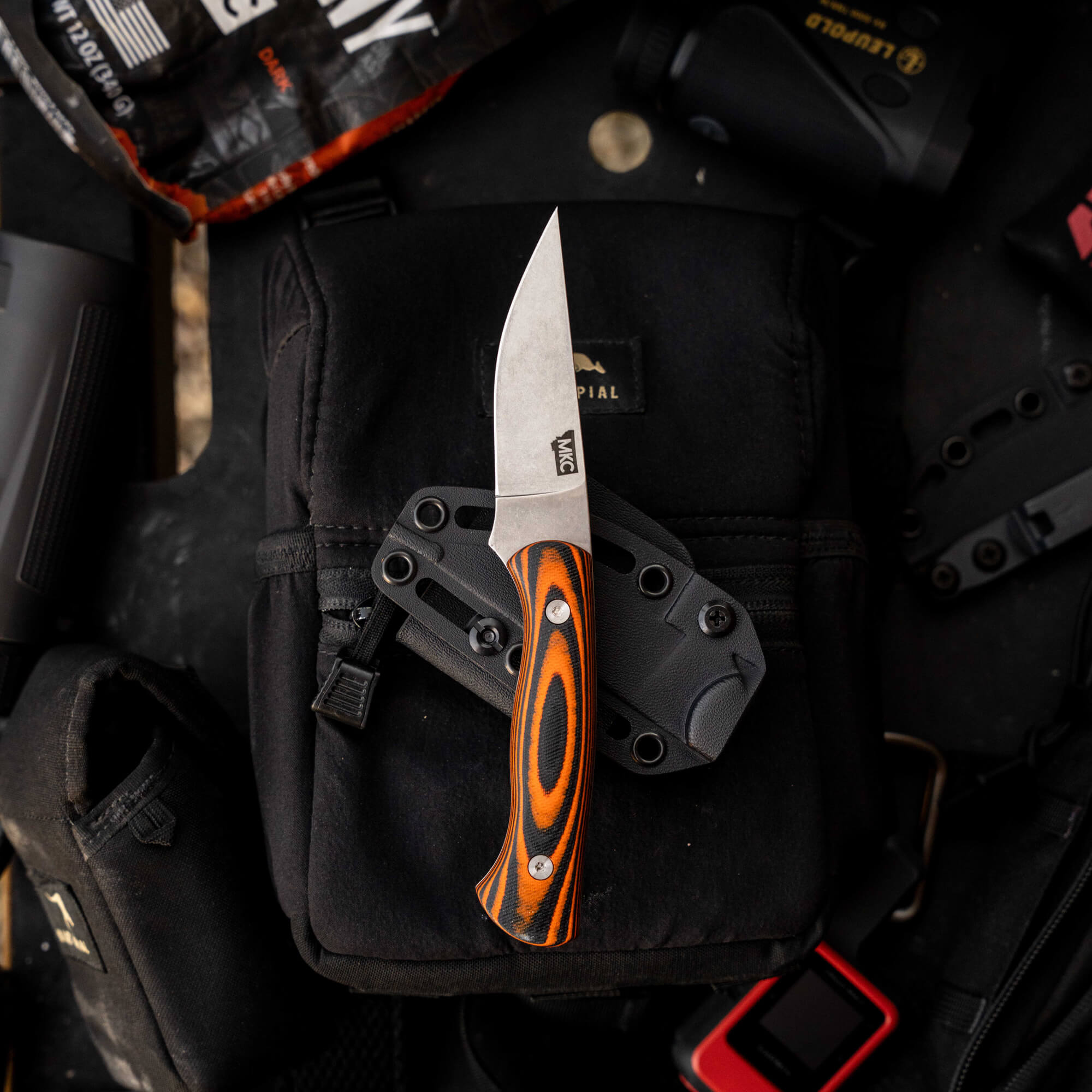 MAGNACUT BLACKFOOT 2.0 - ORANGE & BLACK