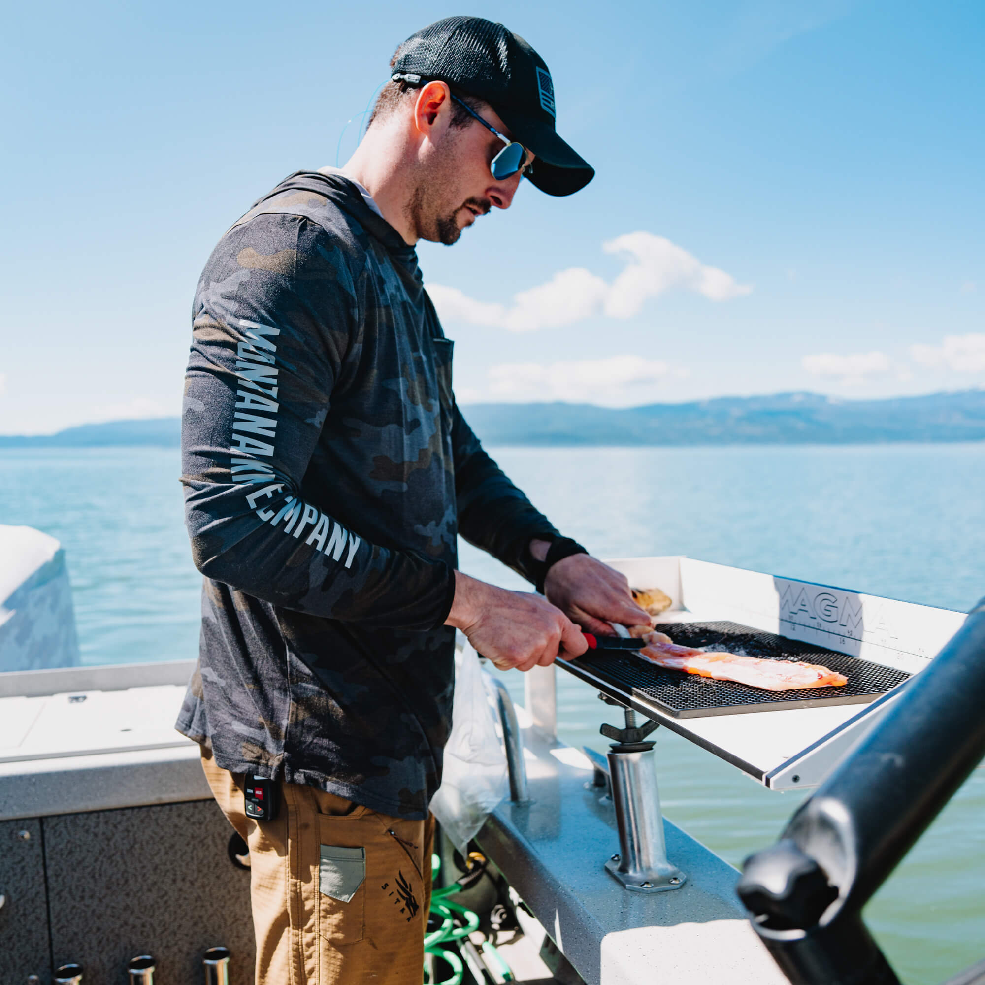 SUN RIVER BAMBOO HOODIE - DARK MKC CAMO