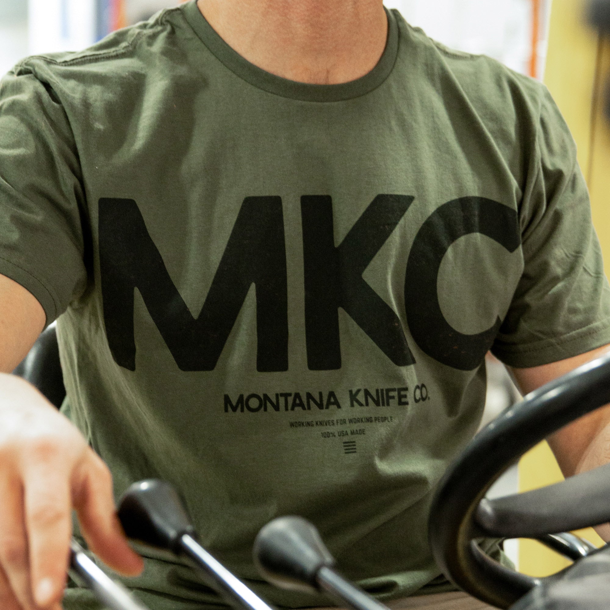 MKC LARGE LOGO TEE - ARMY GREEN