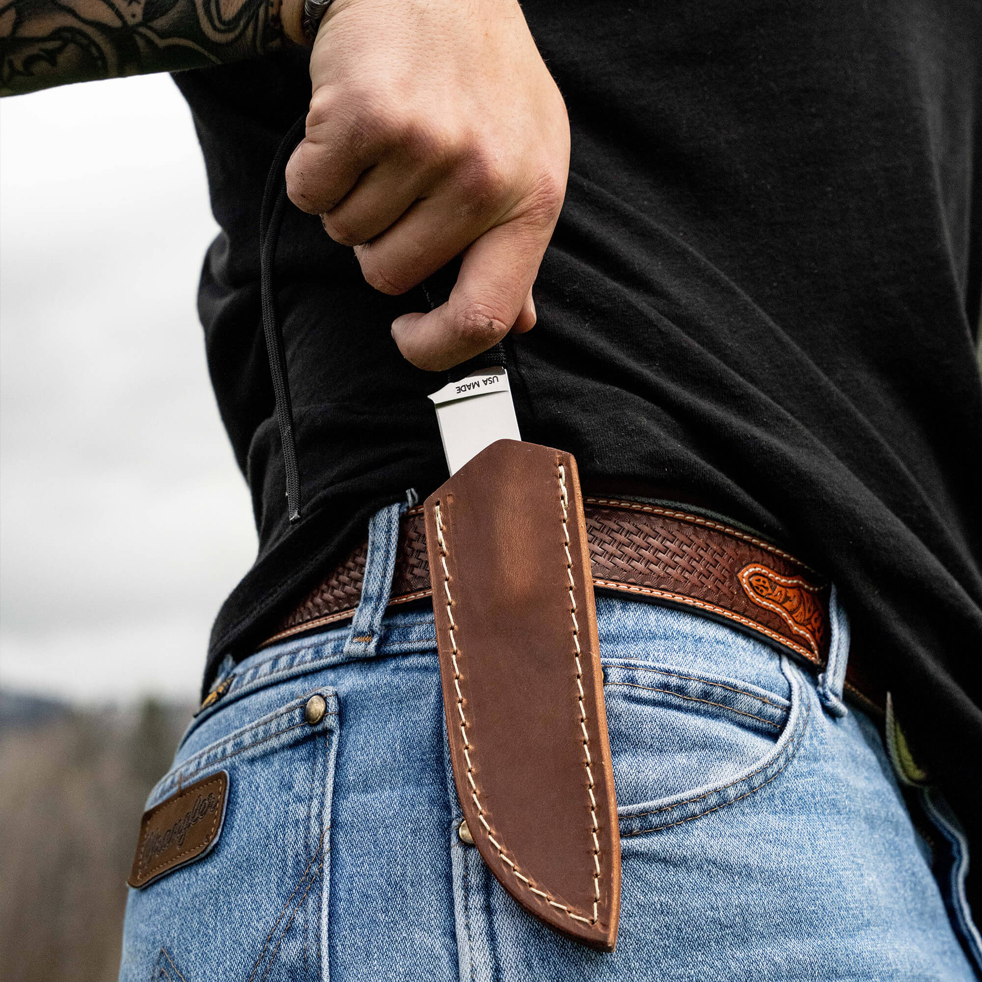STONED GOAT 2.0 LEATHER SHEATH - VERTICAL BELT CARRY