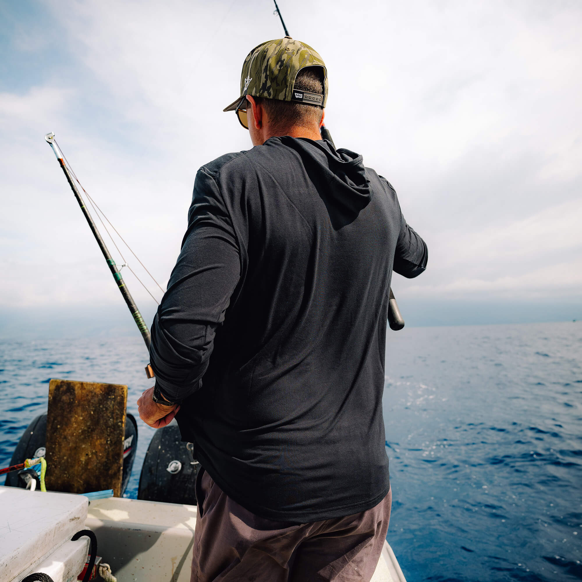 RIMROCK LIGHTWEIGHT HOODIE - BLACK