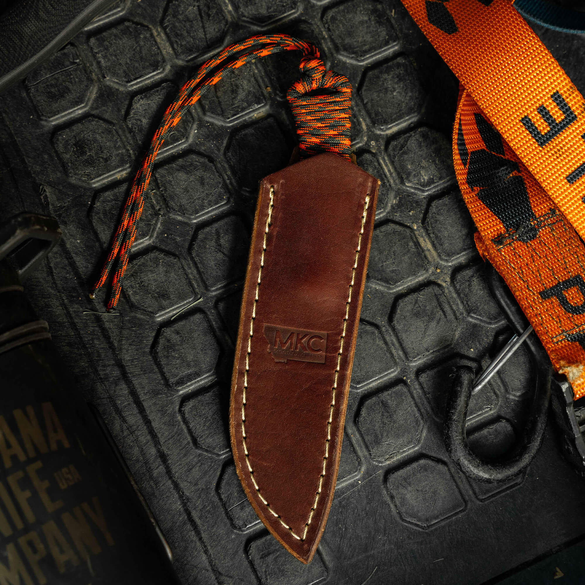 STONED GOAT 2.0 LEATHER SHEATH - VERTICAL BELT CARRY