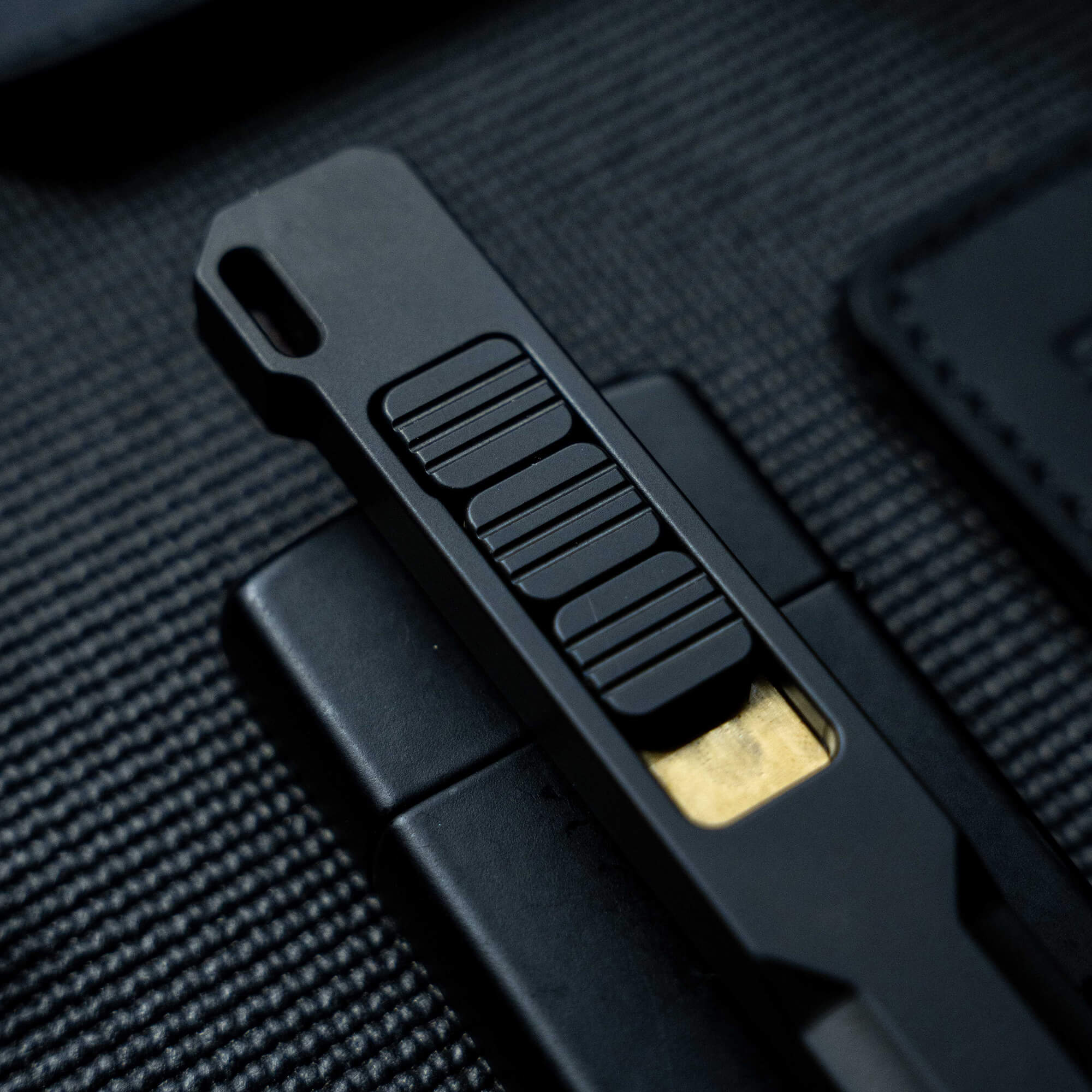 Big Idea Design チタン製万年筆　DLCブラック　FE MKC X BIG IDEA DESIGN - Ti PRY BAR