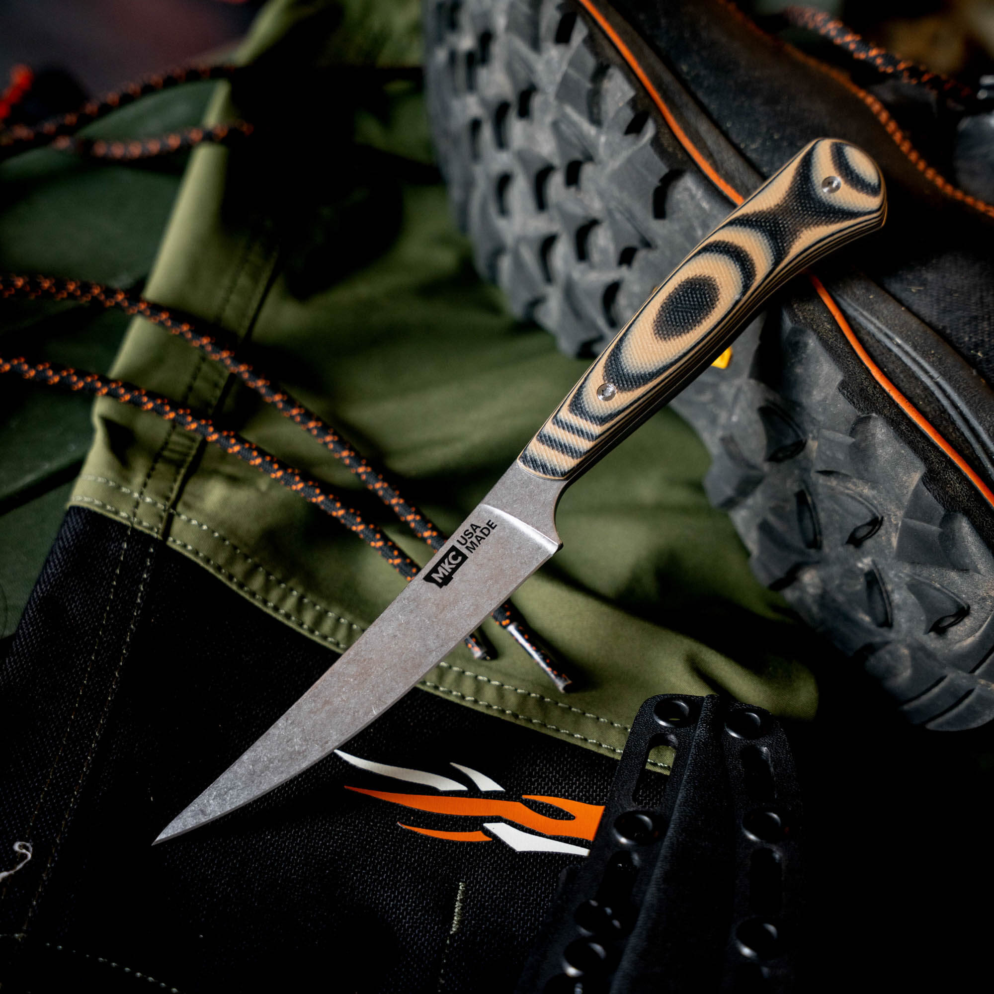 FIELD BONING KNIFE - TAN & BLACK