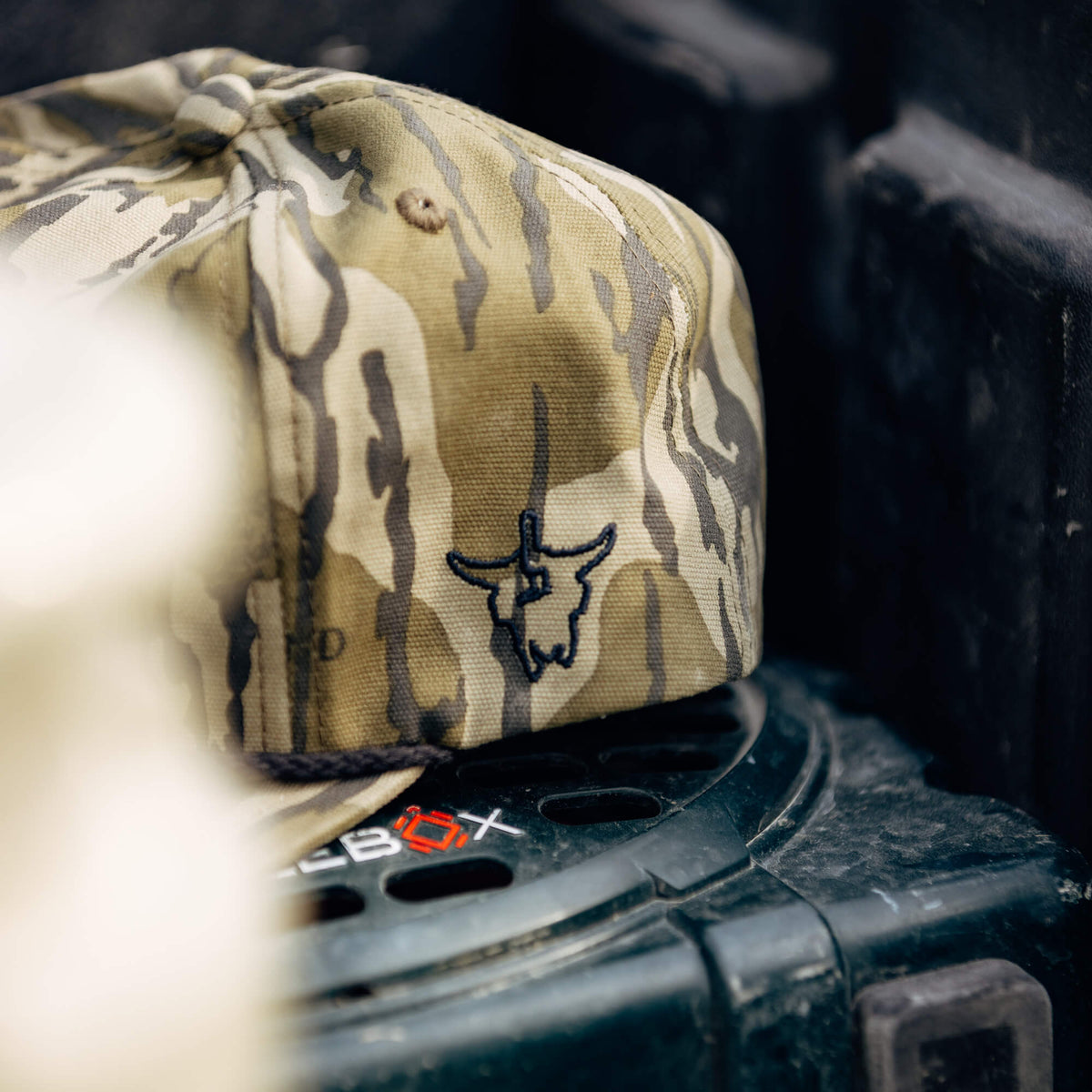 MKC X MOSSY OAK ROPE HAT - BOTTOMLAND