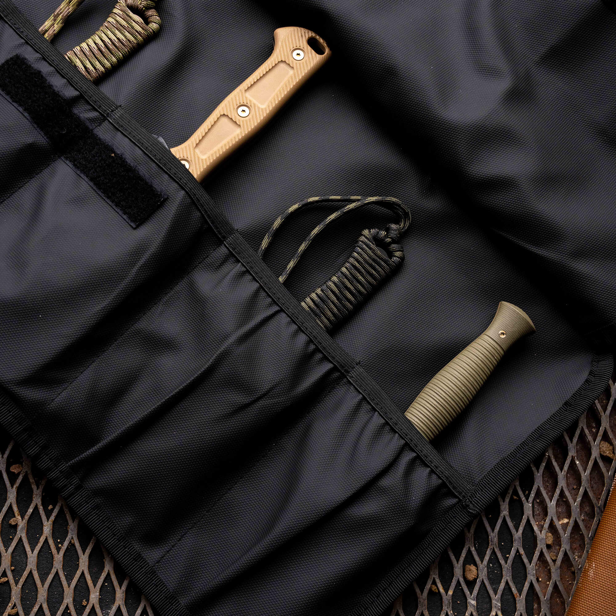 TACTICAL KNIFE ROLL - BLACK