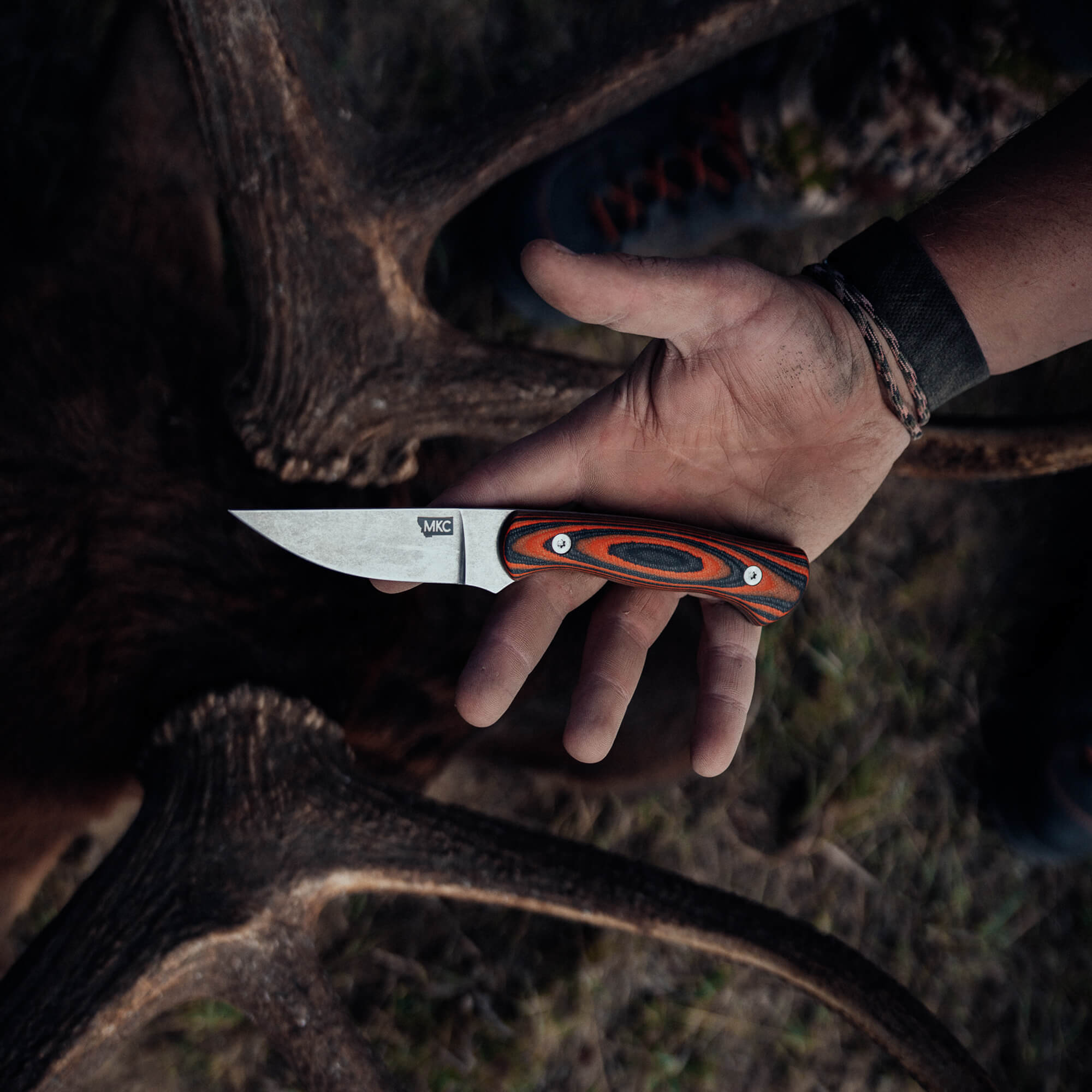 MAGNACUT BLACKFOOT 2.0 - ORANGE & BLACK