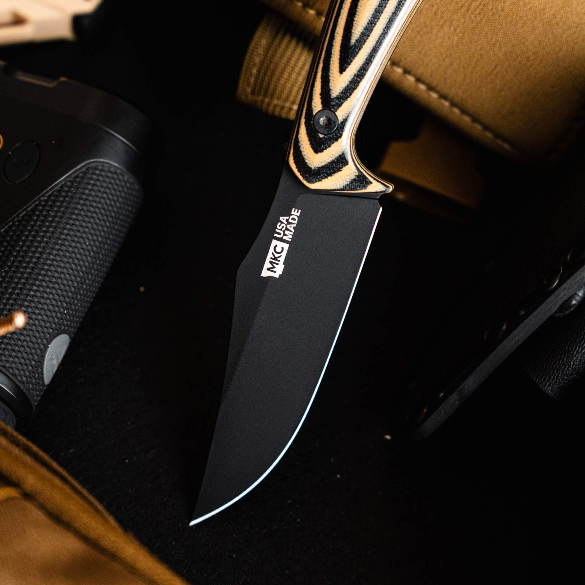 Triumph Pro - Tan & Black | Montana Knife Company