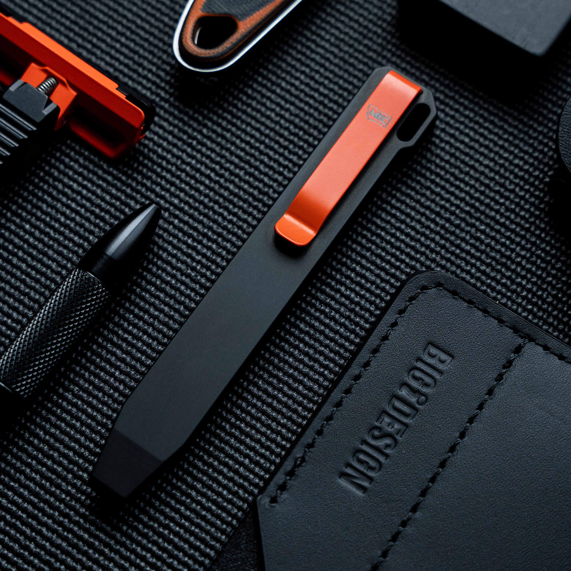 MKC X BIG IDEA DESIGN - Ti PRY BAR