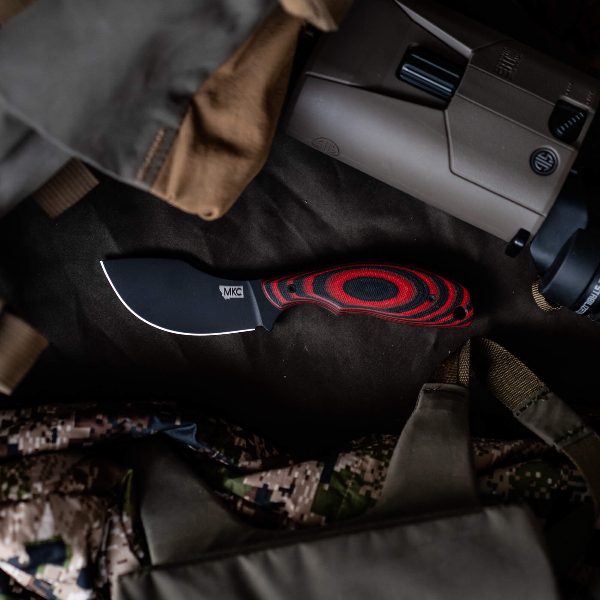 PACKOUT SKINNER PVD - KEEP HAMMERING EDITION - RED & BLACK