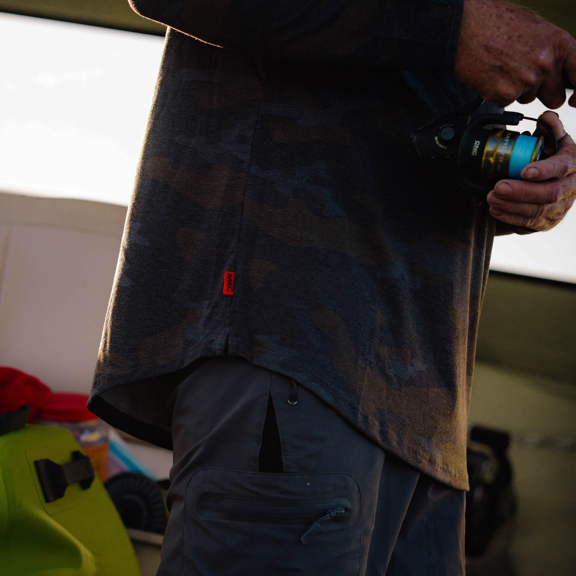 RIMROCK LIGHTWEIGHT HOODIE - DARK WOODLAND CAMO