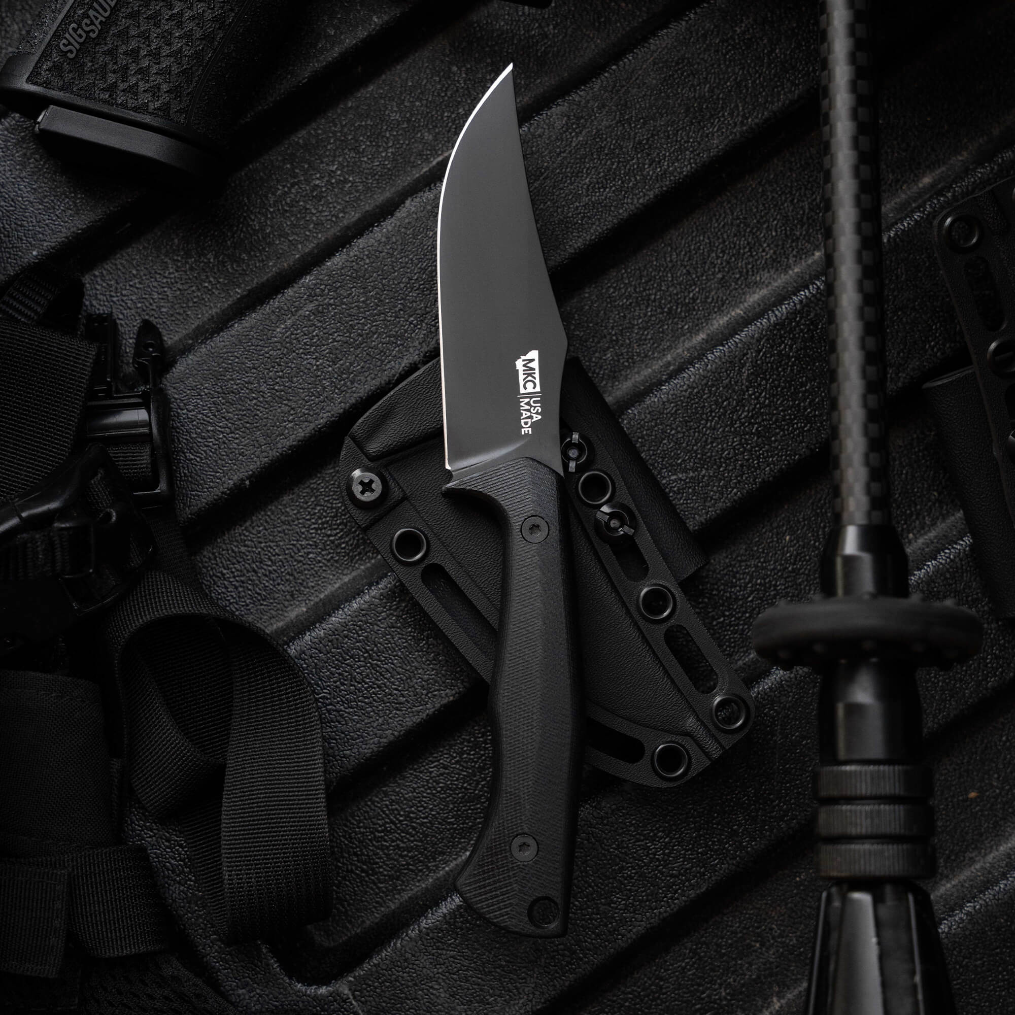 TRIUMPH PRO - BLACK