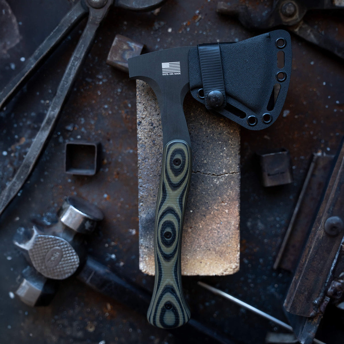 Hatchet Color HELLGATE HATCHET - GREEN & BLACK