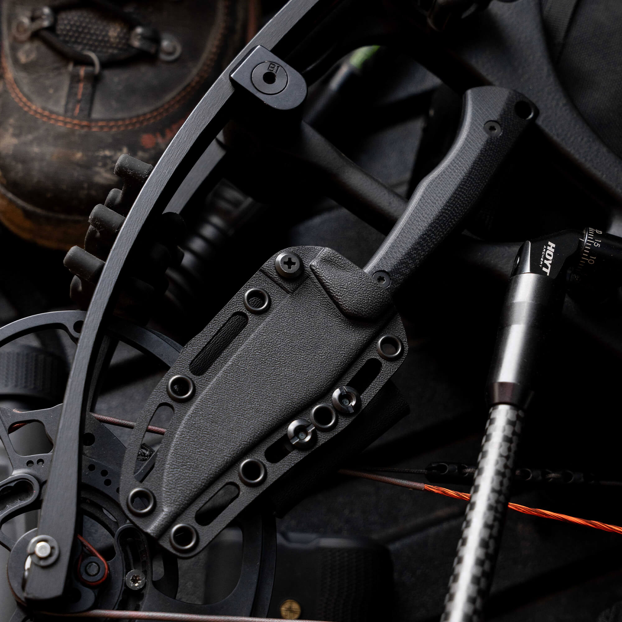 TRIUMPH PRO - BLACK