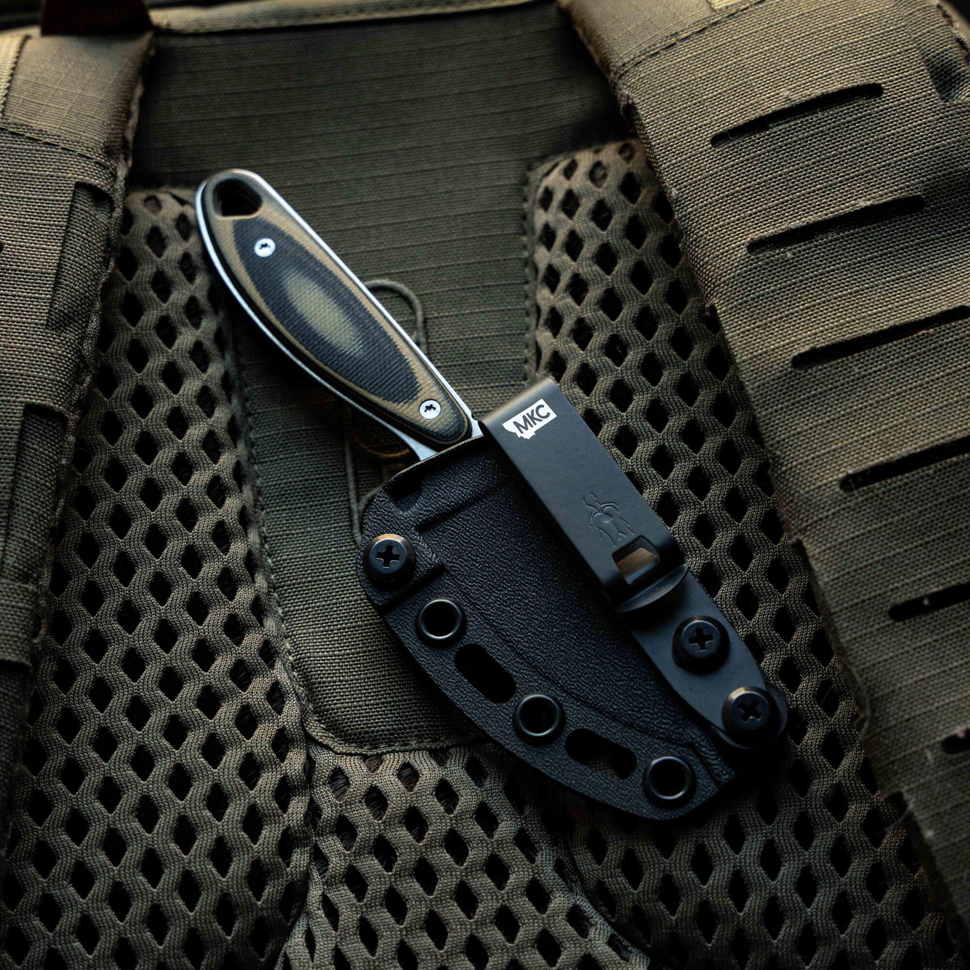 CASTLE ROCK - TAN & BLACK