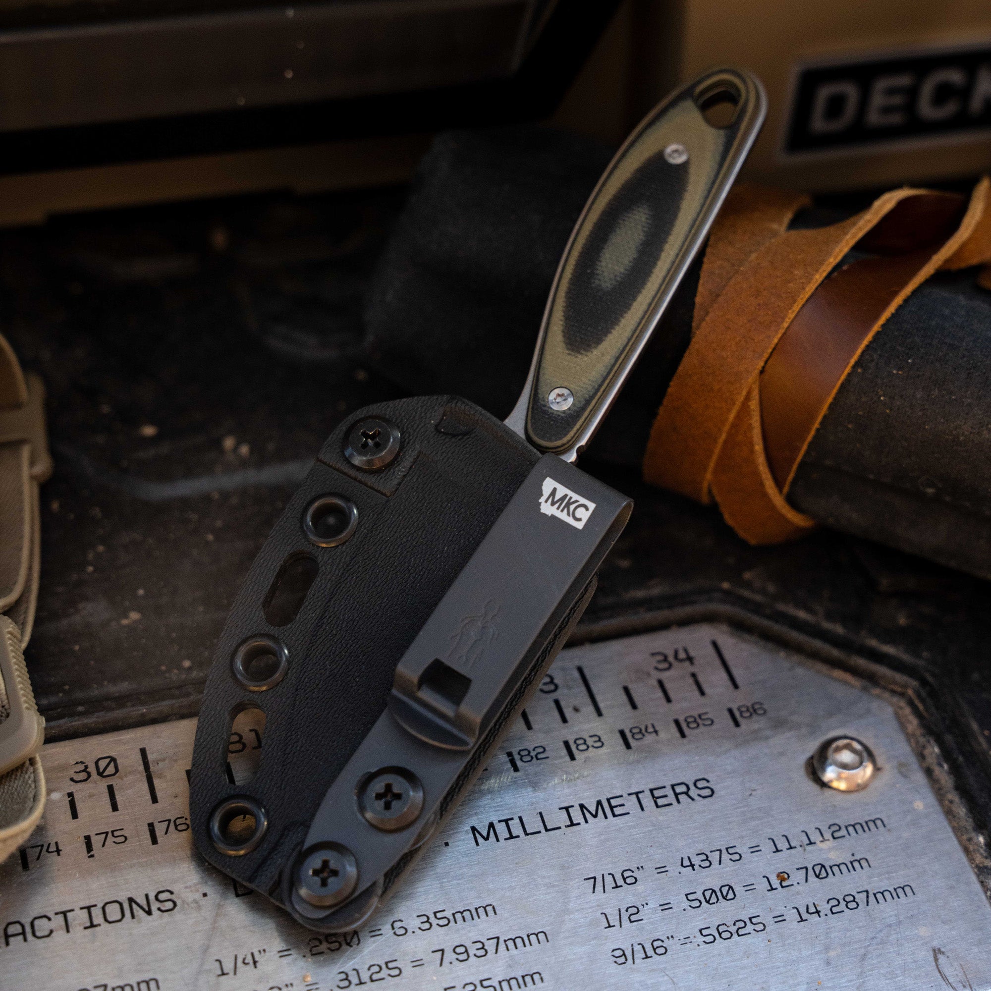 CASTLE ROCK - GREEN & BLACK