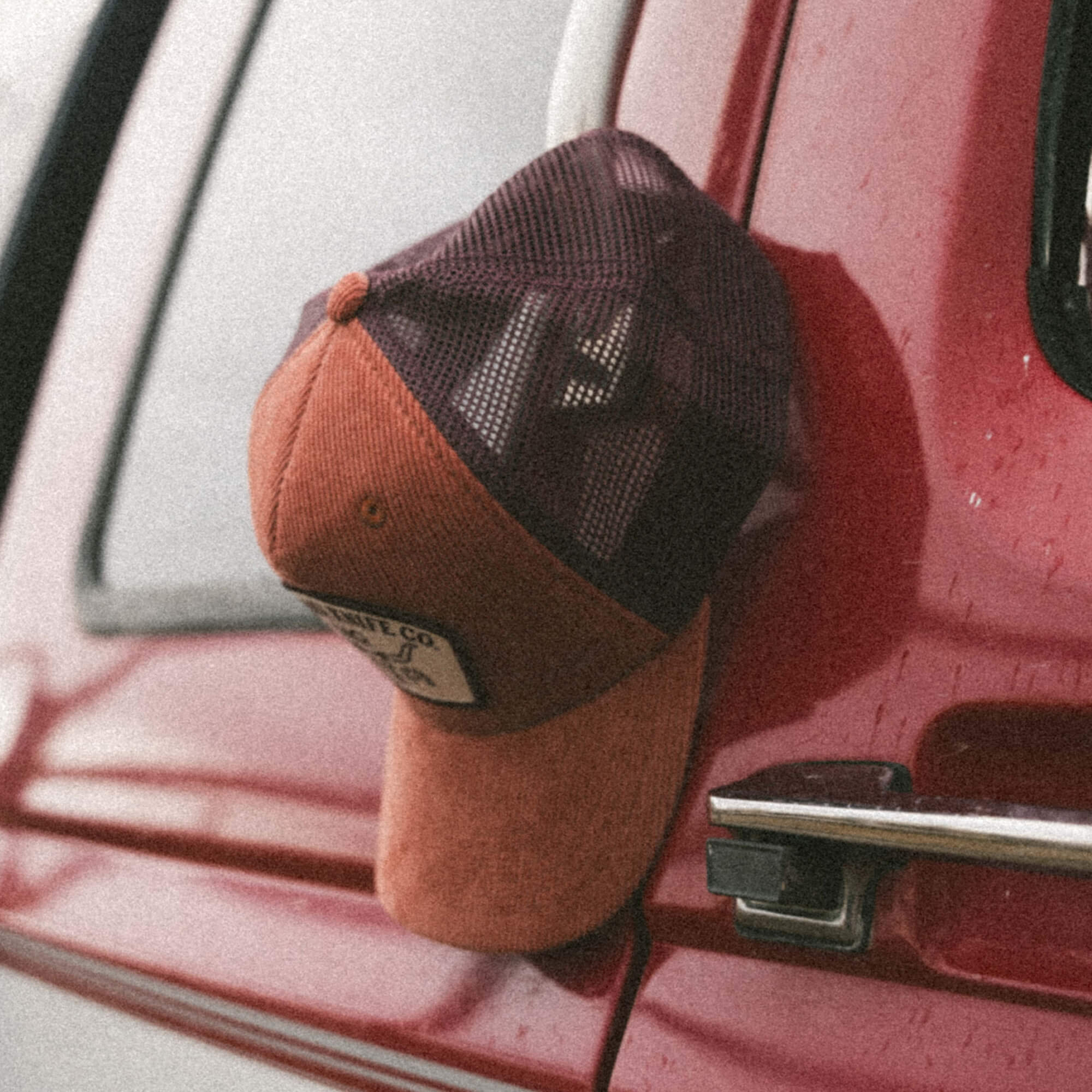 STOCKYARD CORDUROY HAT - CLAY/MAROON