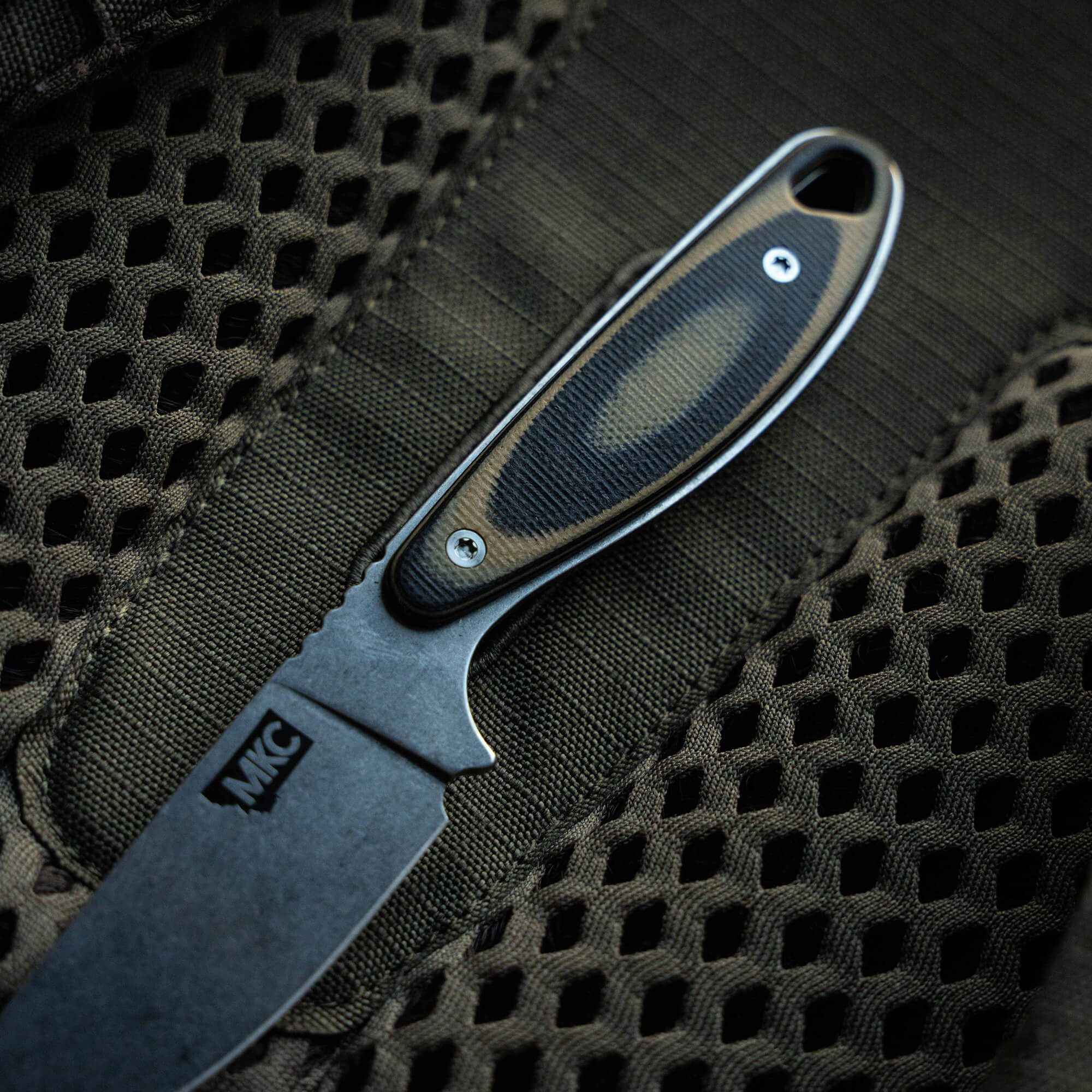 CASTLE ROCK - TAN & BLACK