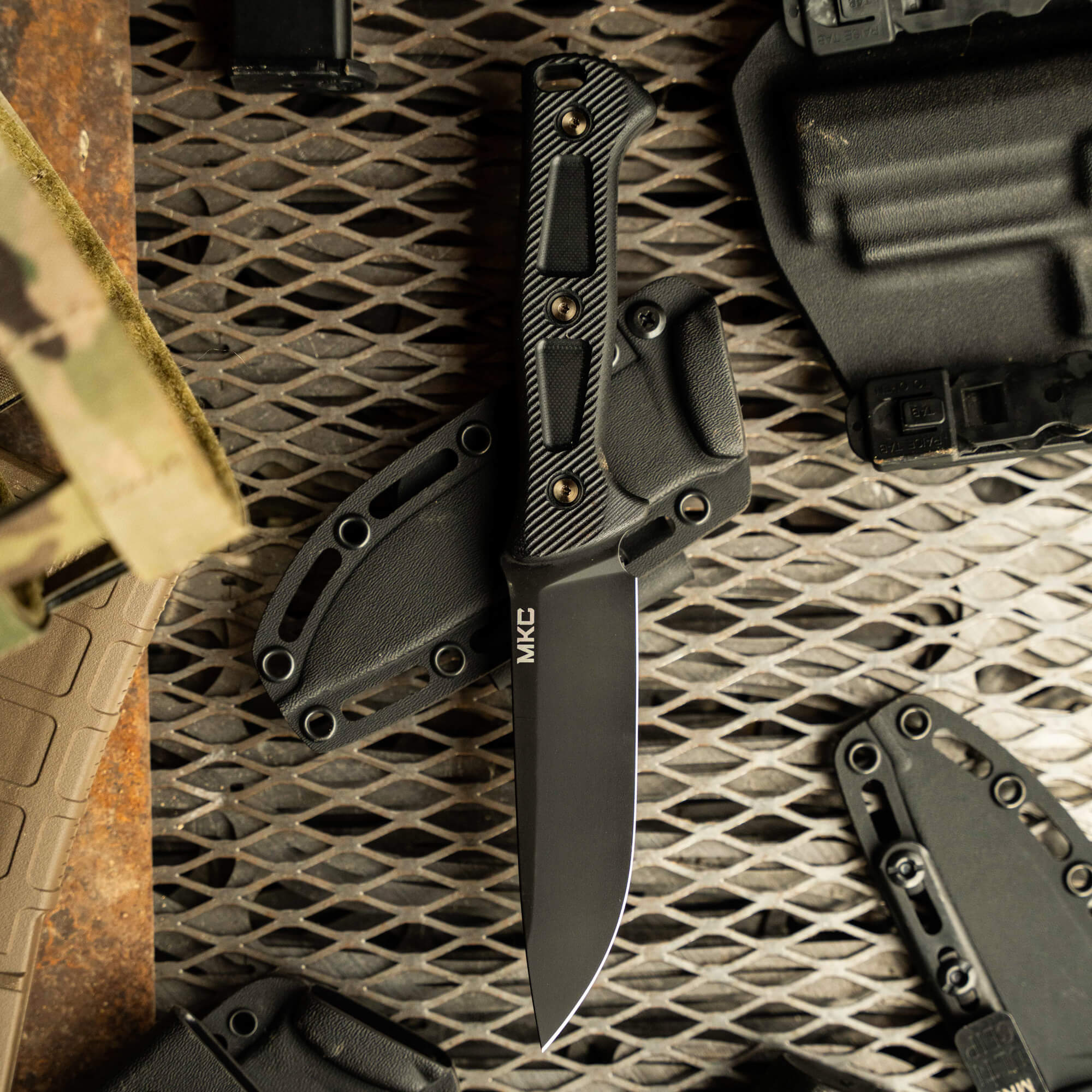SERE25 - BLK/BLK