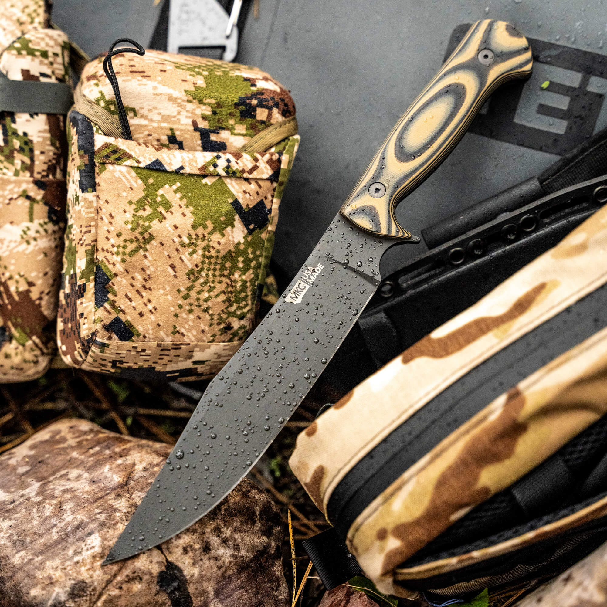 THE MARSHALL BUSHCRAFT KNIFE - TAN & BLACK