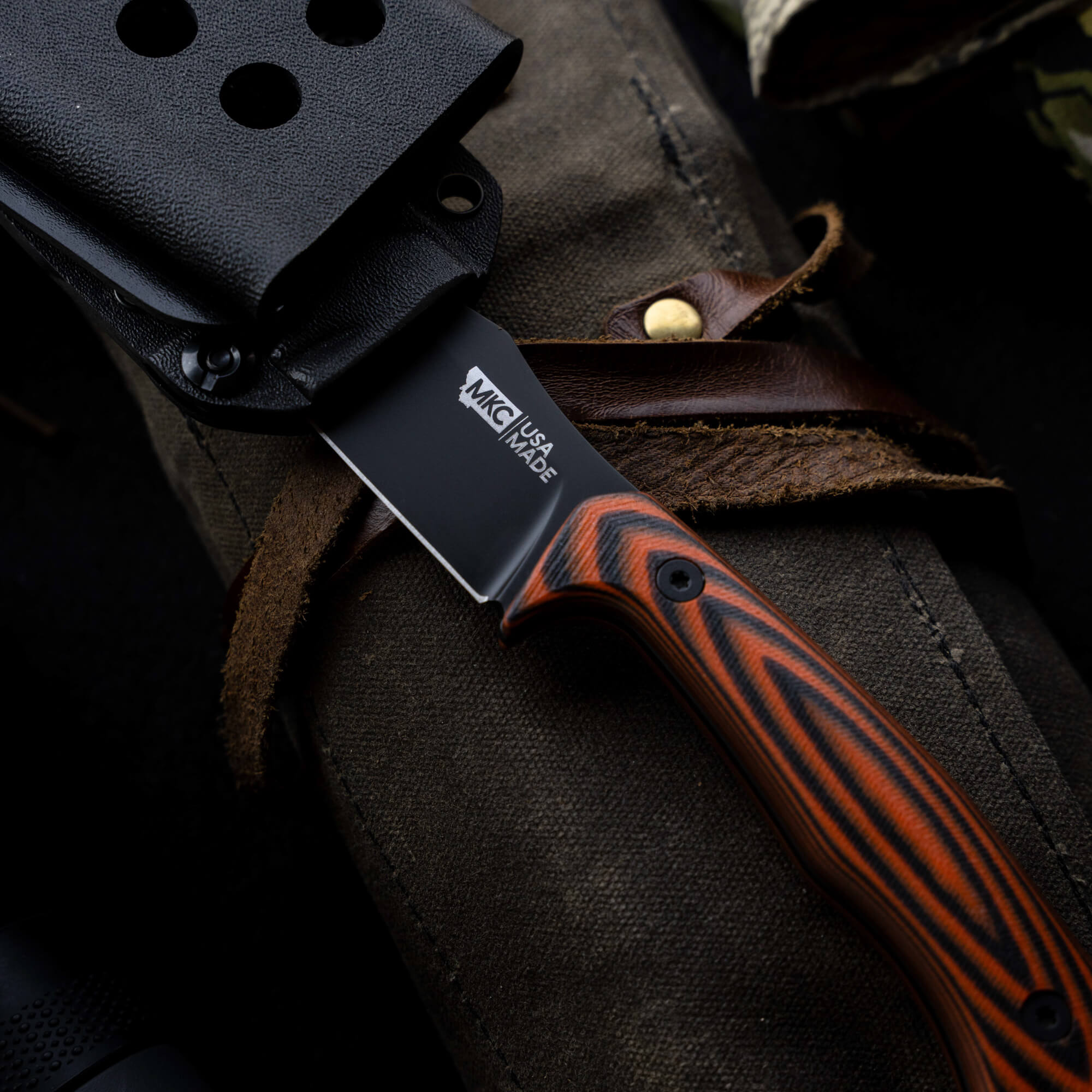 TRIUMPH PRO - ORANGE & BLACK