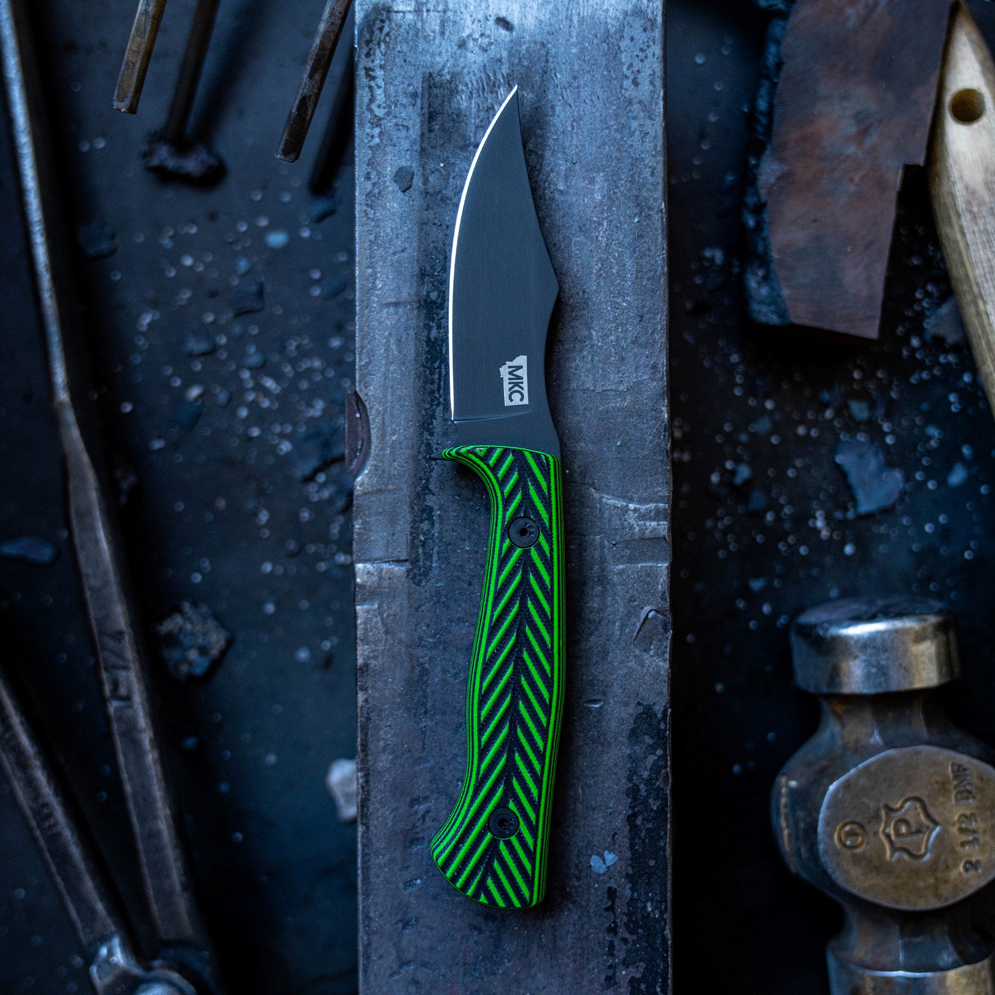 NOCK ON - TRIUMPH HUNTER - GREEN & BLACK