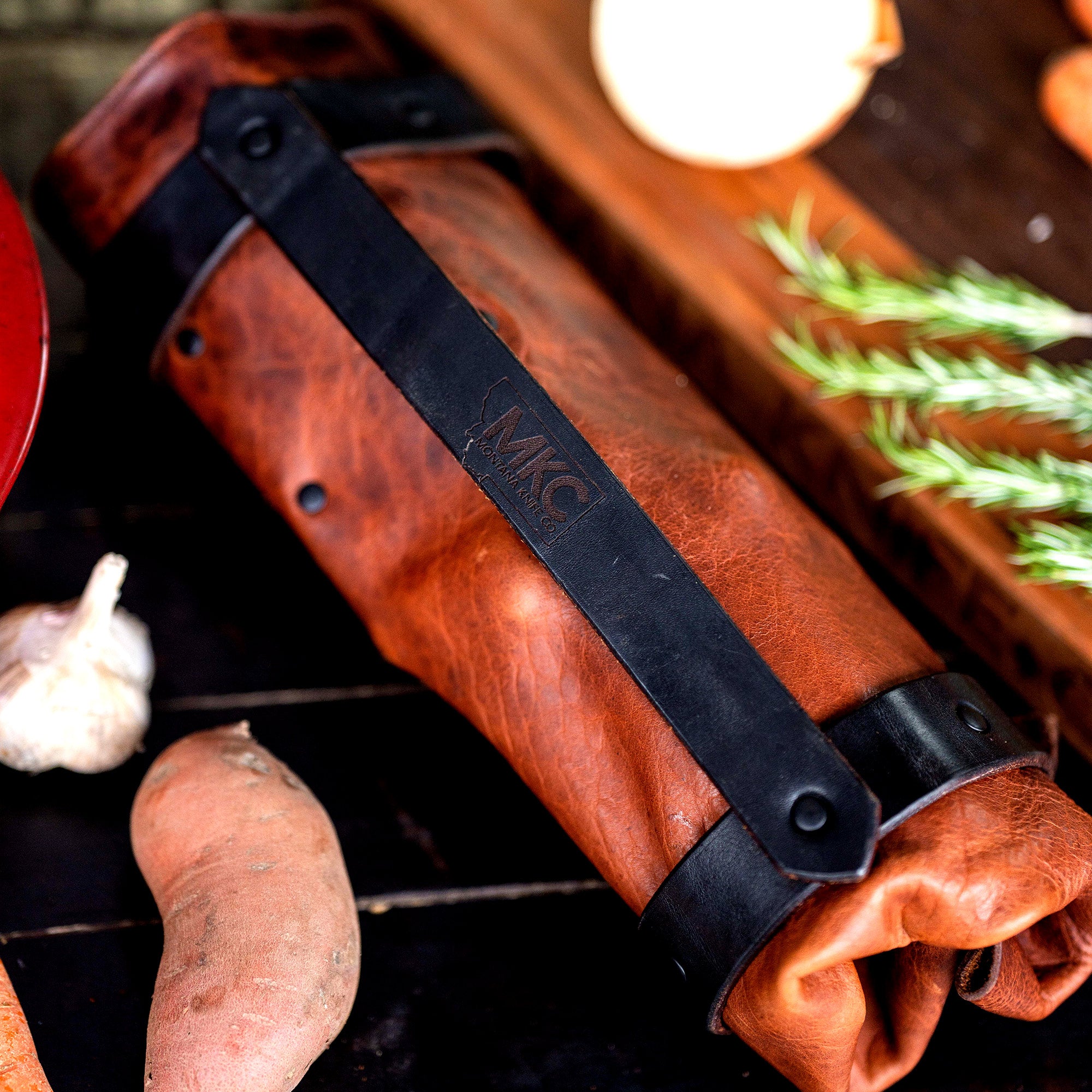 Carbon Steel Chef Knife Set With Rolling Leather Bag Red