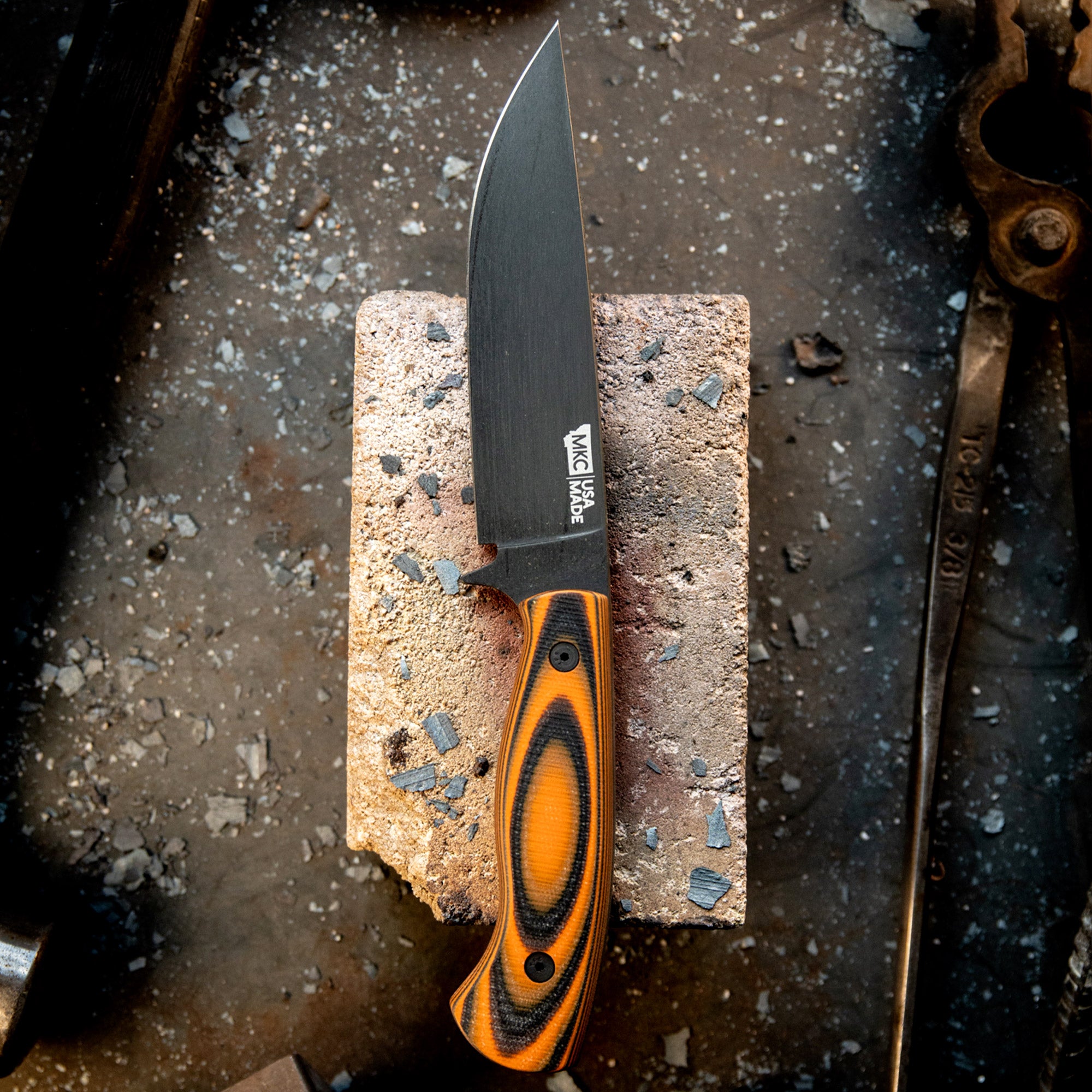 SUPER CUB - DROP POINT HUNTER - ORANGE & BLACK