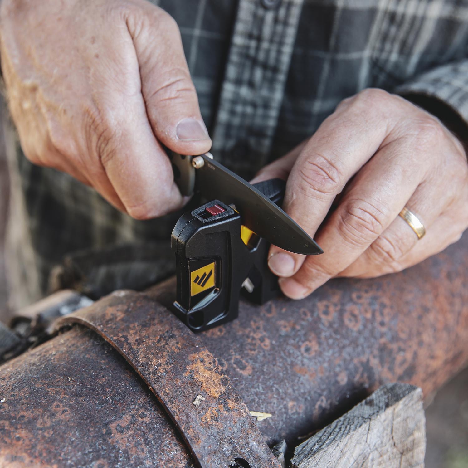 WORK SHARP - PIVOT KNIFE SHARPENER™ WITH PIVOT-RESPONSE™ AND CONVEX-CA